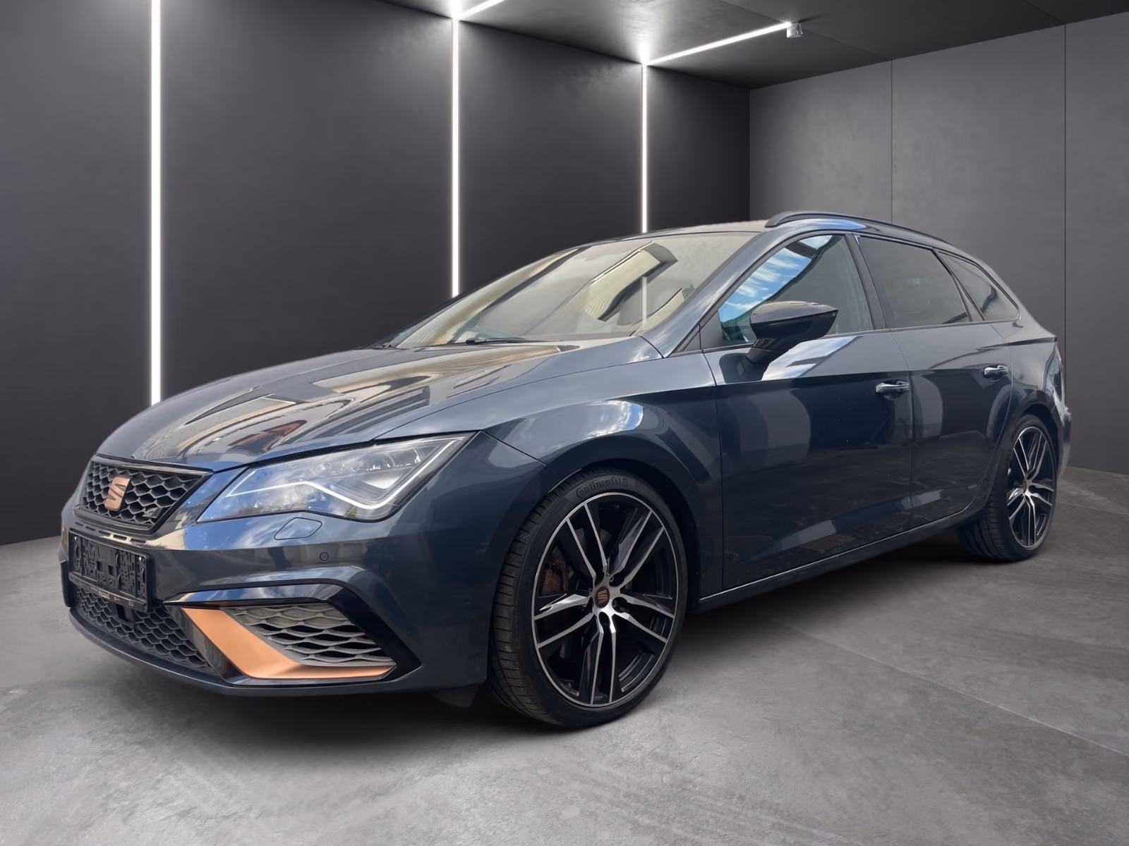 Seat Leon ST Cupra 300 4Drive DSG • Virtual Cockpit • BeatsAudio • ACC • Toit pano