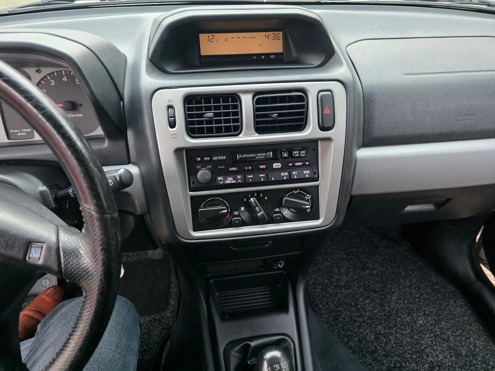 Mitsubishi Pajero Pinin 1.8 MPI 114ch 4x4 - 2 ème main - CT récent - Non fumeur - Vitres éléctriques - 93 000 KM
