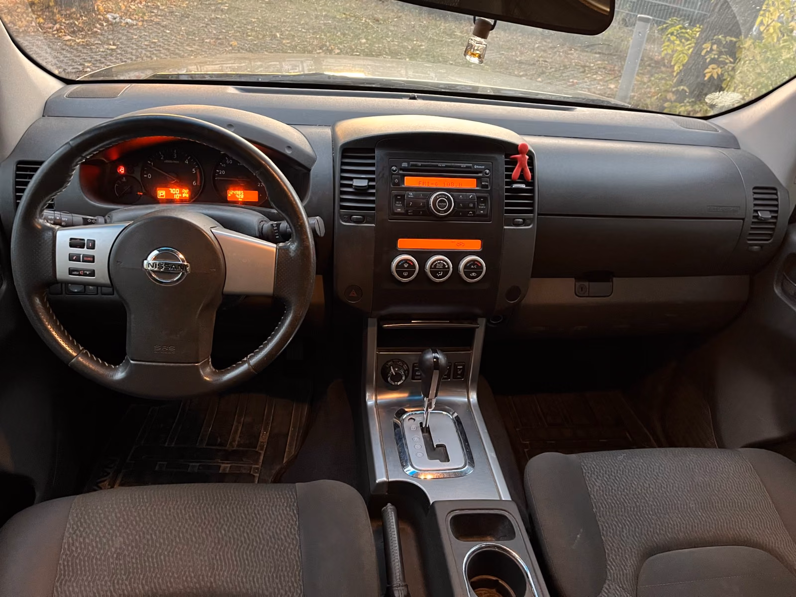 NISSAN NAVARA PICKUP DOUBLE CAB SE 4X4 | 190 ch | BVA | VOLANT EN CUIR