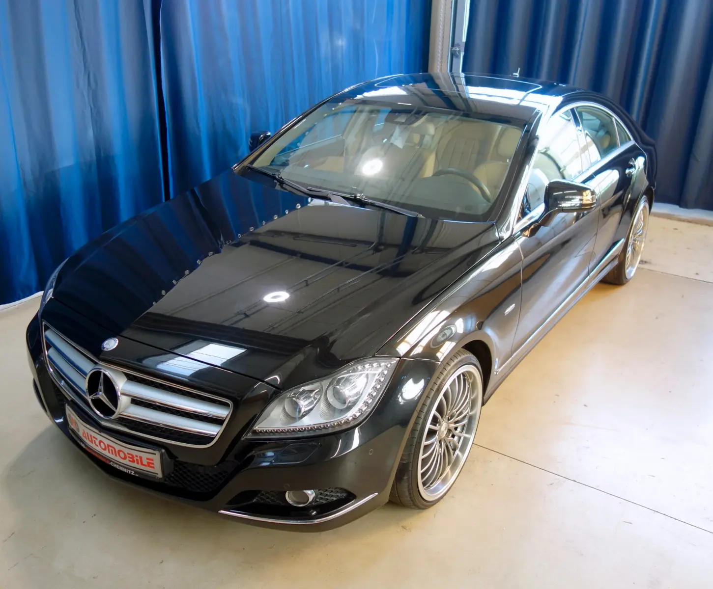 Mercedes-Benz Classe CLS 350 BlueEFFICIENCY | 306 ch | BVA | Cuir beige | Suspension pneumatique | Toit ouvrant | GPS | Sièges chauffants
