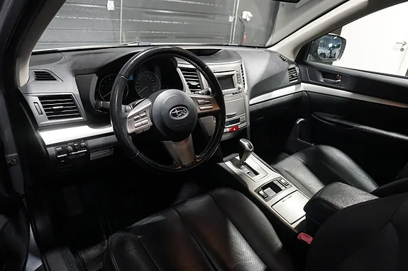 SUBARU OUTBACK 2.5 167 ch 4x4 4WD LINEARTRONIC BUSINESS BVA - 2ème MAIN - ATTELAGE - CAMÉRA - 196000 km