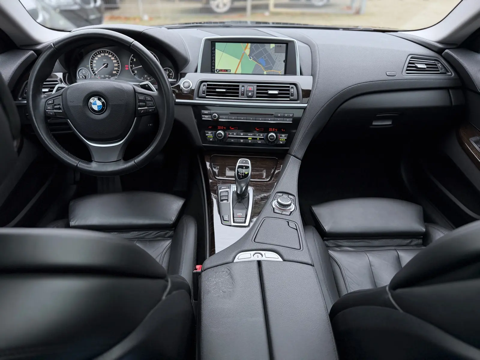 BMW 640i COUPÉ 3.0 320ch BVA - CUIR NAPPA - TOIT PANORAMIQUE - AFFICHAGE TÊTE HAUTE - CAMÉRA DE RECUL - JANTES ALPINA