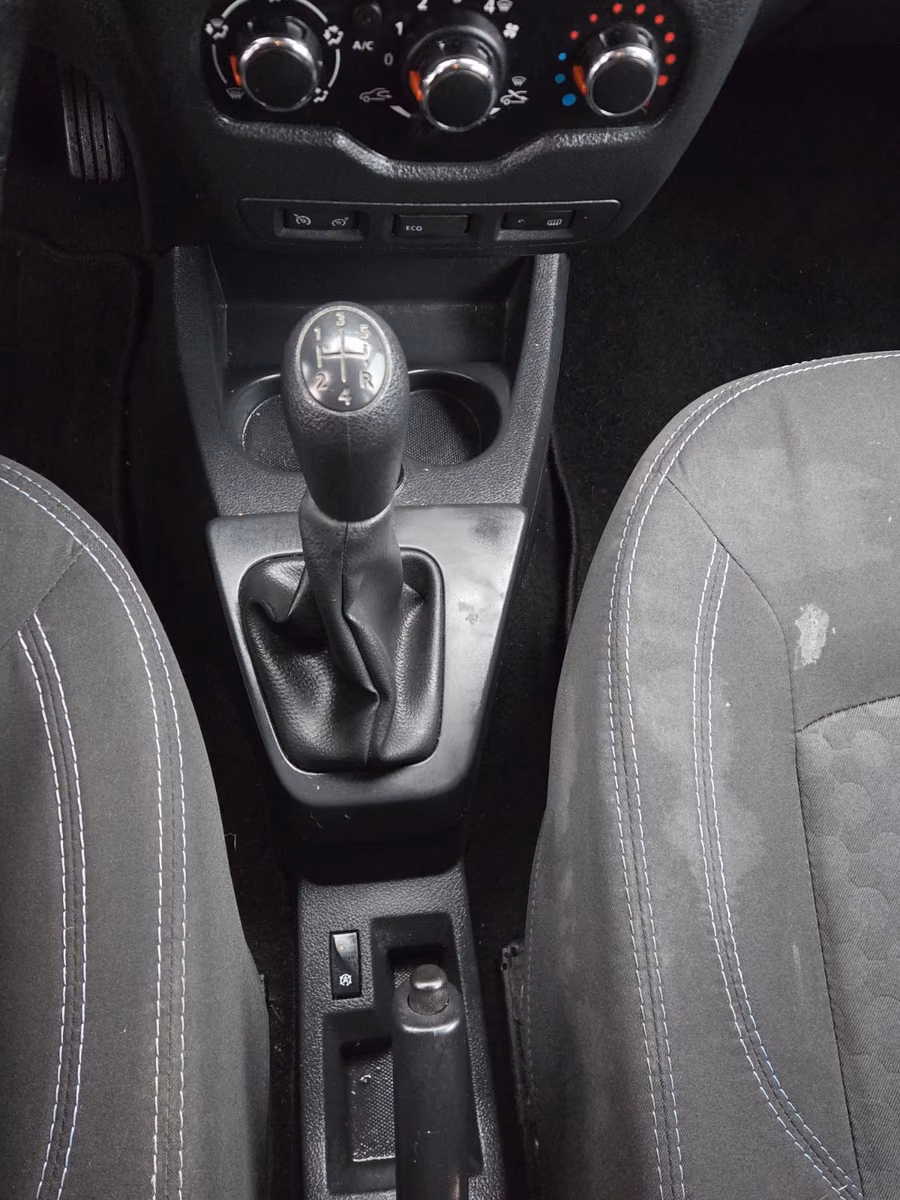 DACIA DOKKER STEPWAY 1.5 DCI / CLIMATISATION / RÉGULATEUR DE VITESSE | 90 ch | BVM | VOLANT EN CUIR