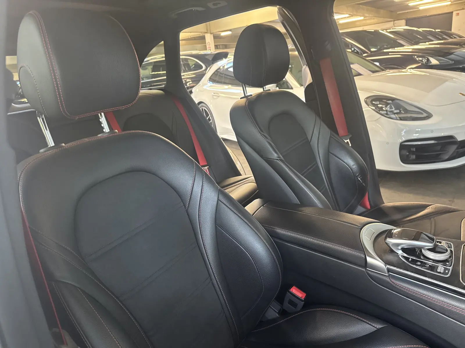 Mercedes-Benz Classe GLC 43 AMG 4MATIC | 390 ch | BVA | Toit panoramique | Burmester | Affichage tête haute | Suspension pneumatique | Attelage
