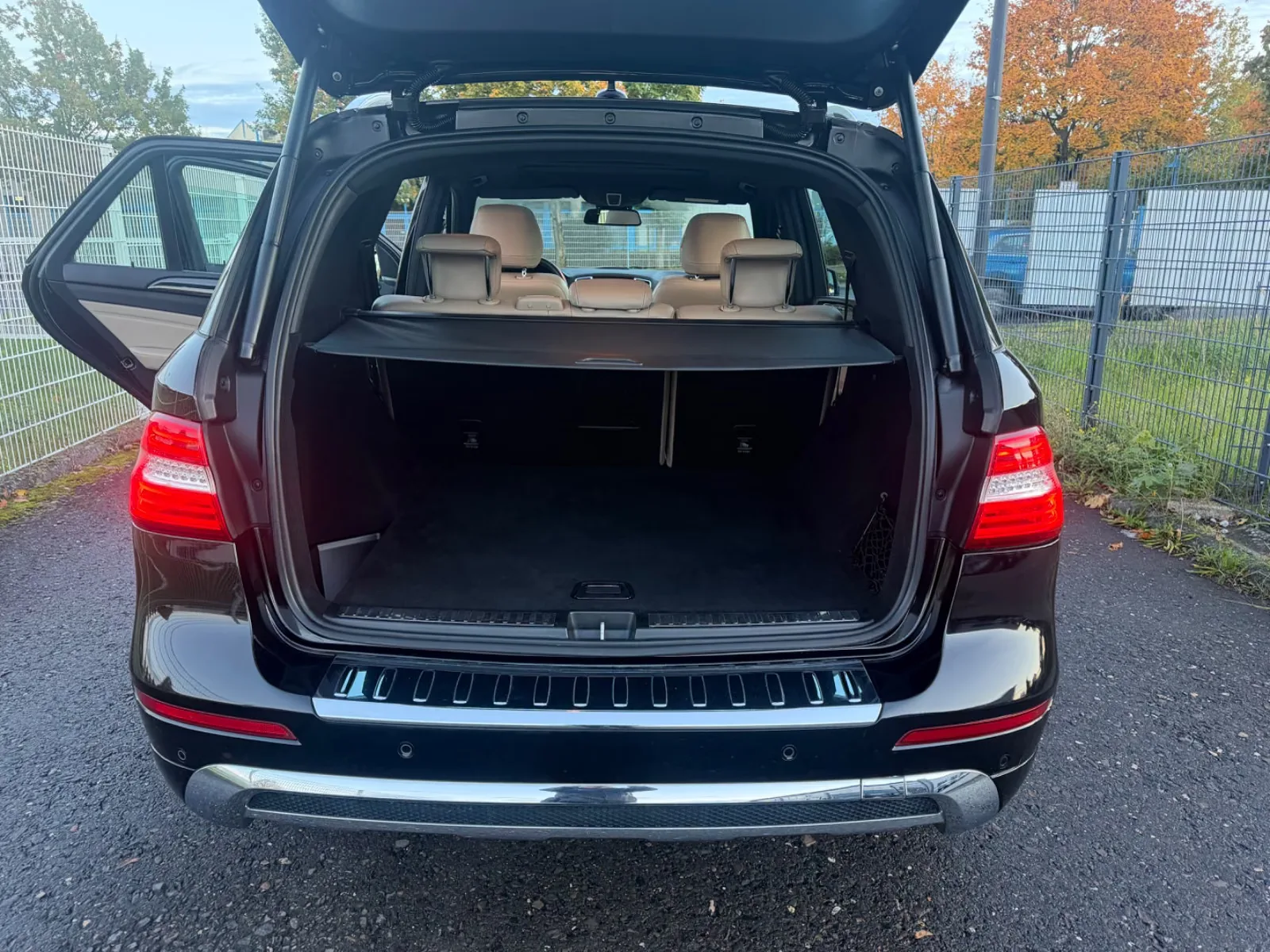 Mercedes-Benz Classe M 350 4MATIC Pack AMG | 306 ch | BVA | Toit panoramique | Cuir beige | Harman Kardon | GPS | Attelage