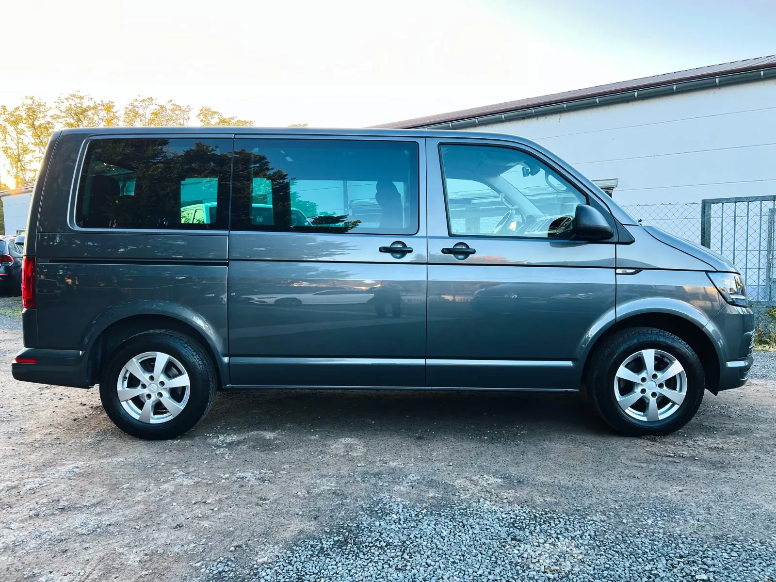 VOLKSWAGEN T6 MULTIVAN 2.0 TDI 150CH - DSG - GPS - CAMÉRA - ATTELAGE - 7 PLACES - 114.000 KMS