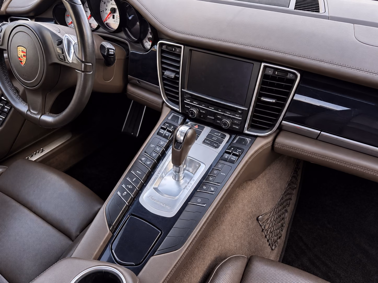 PORSCHE PANAMERA TURBO 4.8 V8 519ch PDK 4x4 - JANTES HAMANN 22" - CUIR - SIÈGES CHAUFFANTS ET VENTILÉS - TOIT OUVRANT - BOSE