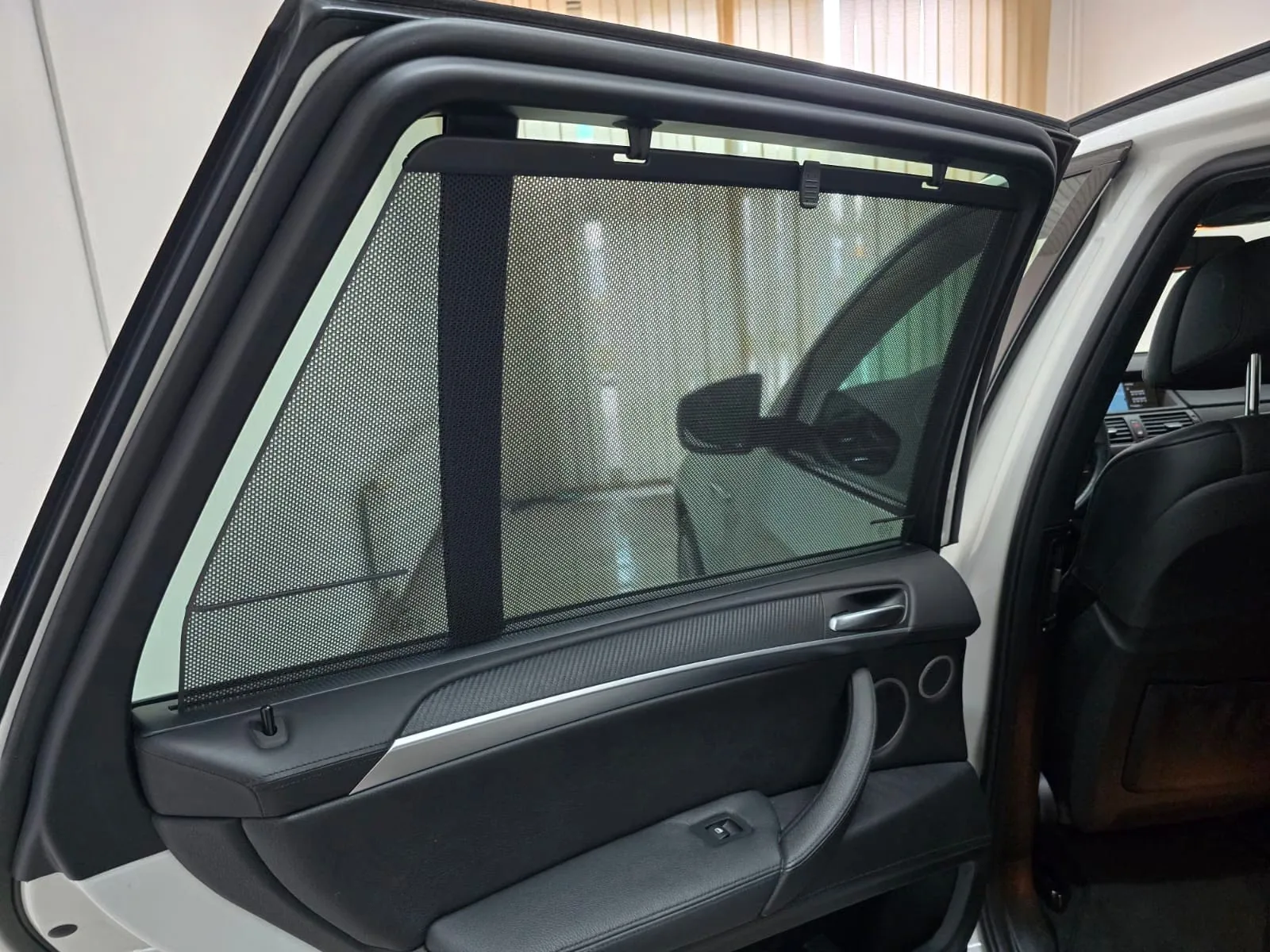 BMW X5 M 4.4 V8 | 555 ch | BVA | Toit panoramique | Affichage tête haute | Chauffage auxiliaire | Portes soft-close | Attelage