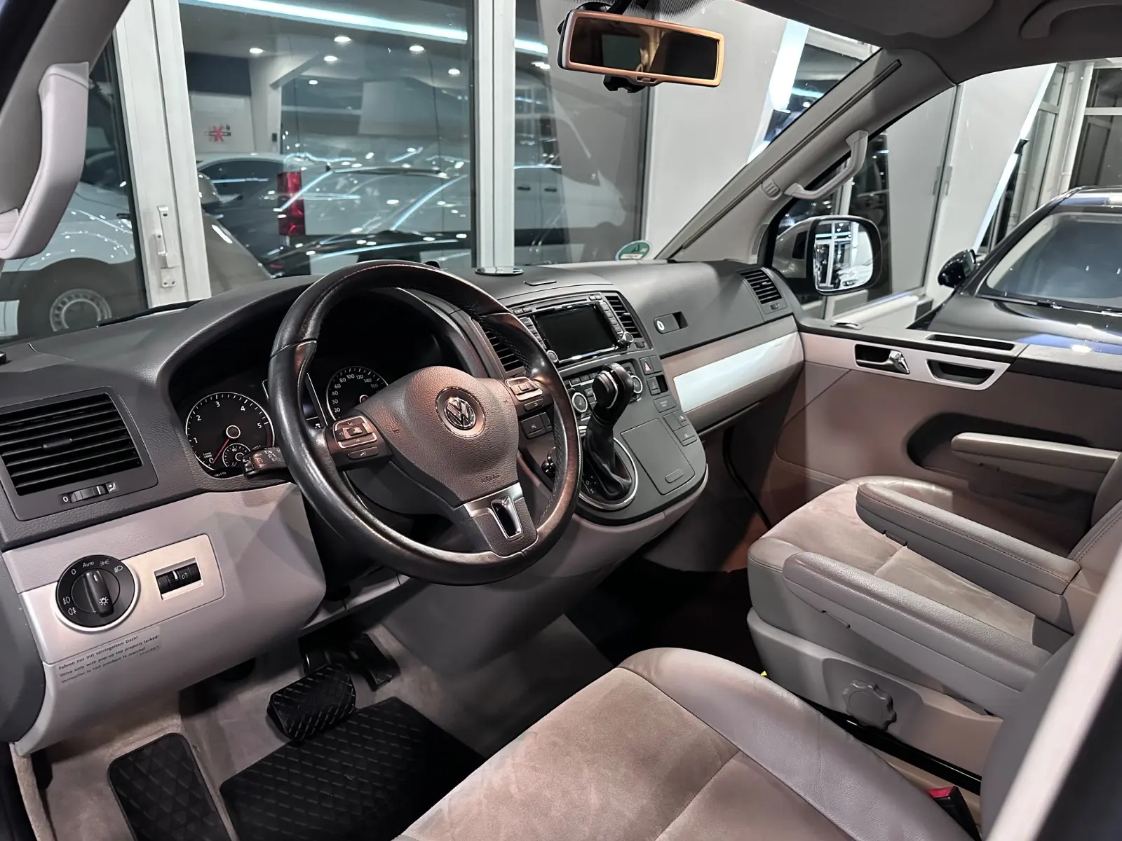 VOLKSWAGEN T5 CALIFORNIA AUFSTELLDACH 4MOTION KÜCHE-DSG-LED | 179 ch | 4X4 | VOLANT EN CUIR
