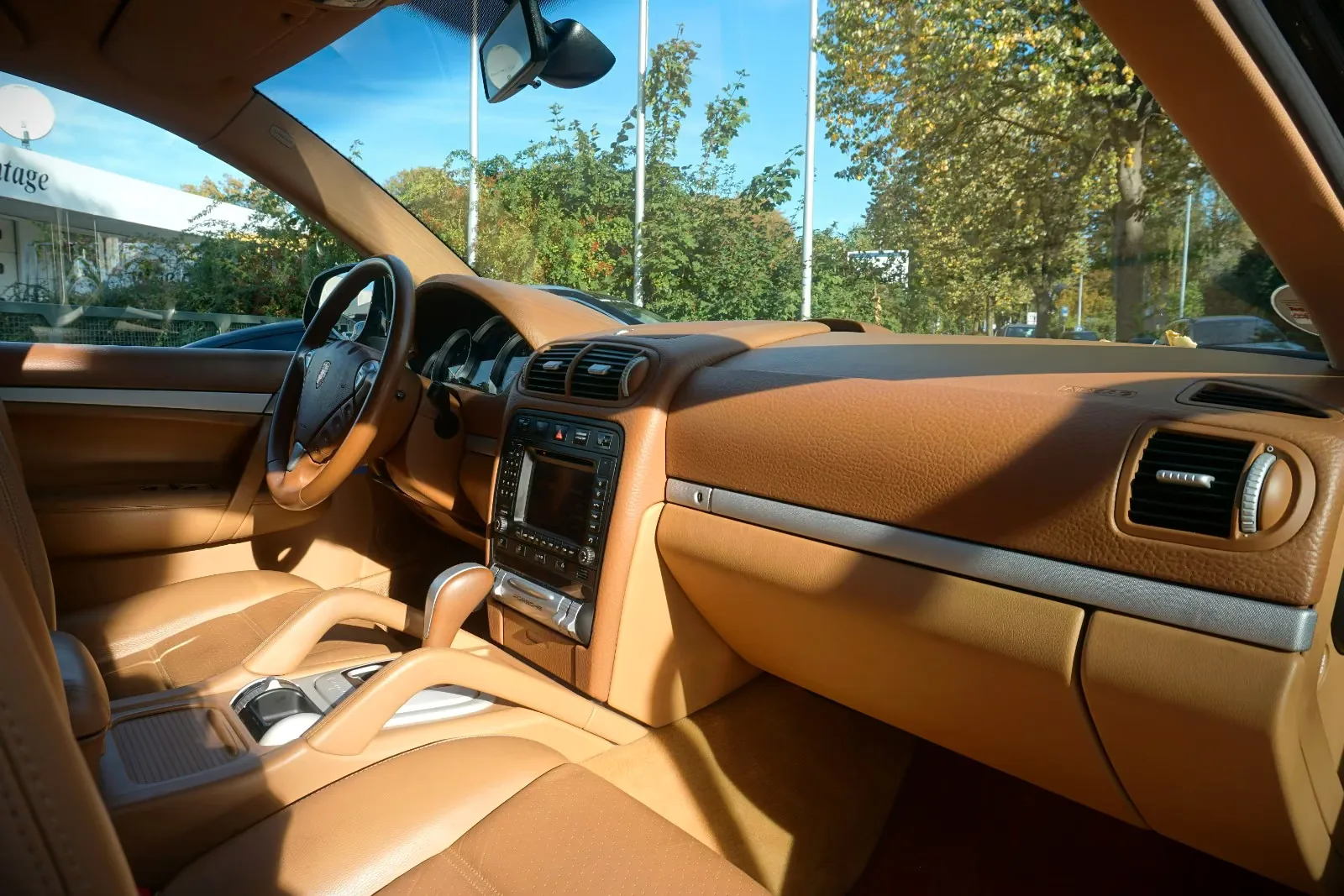 Porsche Cayenne S 4.5 V8 | 340 ch | BVA | Cuir beige | Toit ouvrant | GPS | Xénon | Sièges chauffants