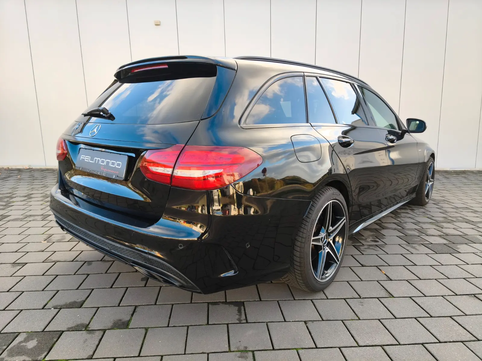 Mercedes-Benz Classe C 43 AMG 4MATIC Break Night Paket | 367 ch | BVA | Hayon électrique | Pack sport | Sièges électriques à mémoire