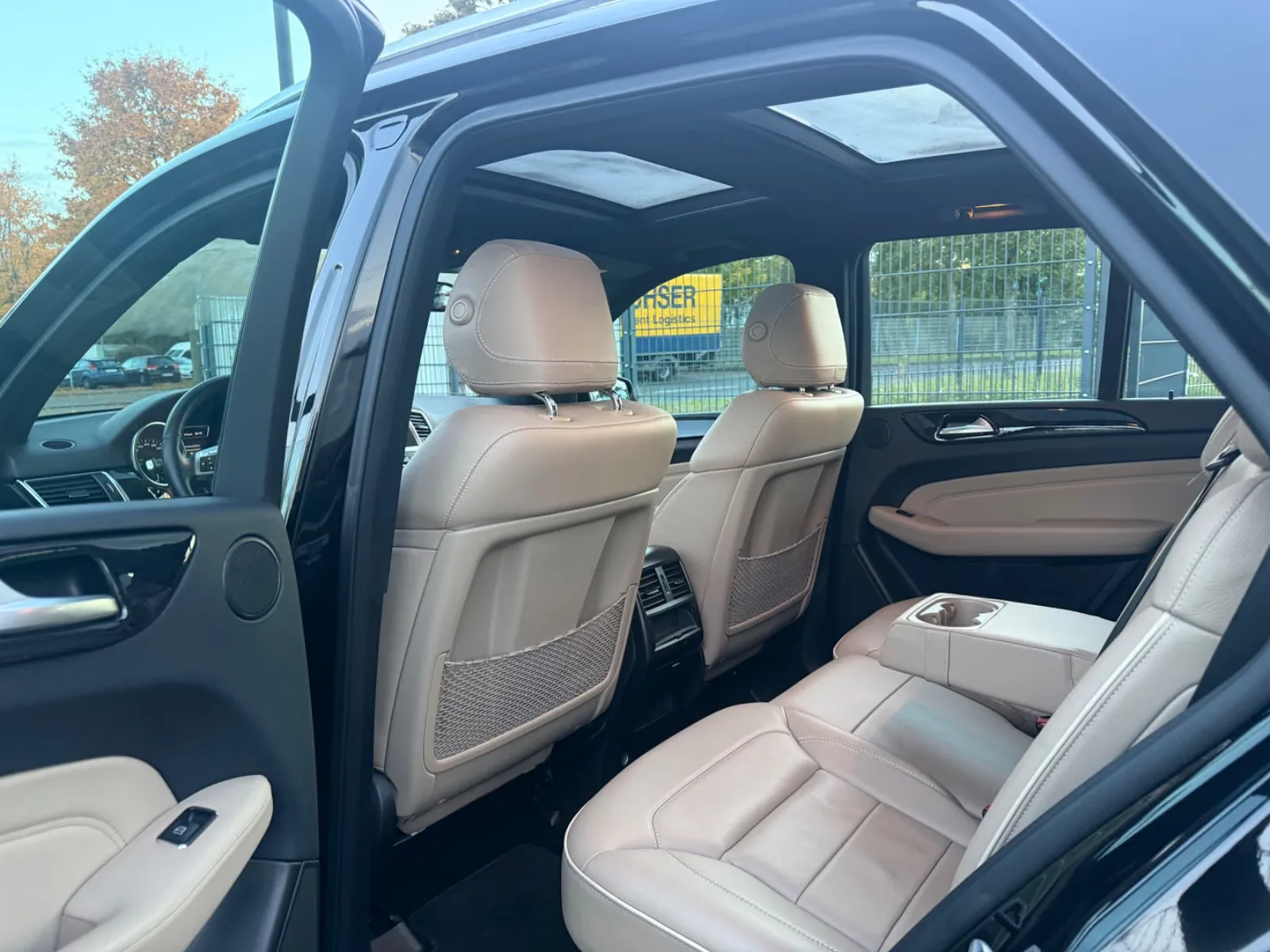Mercedes-Benz Classe M 350 4MATIC Pack AMG | 306 ch | BVA | Toit panoramique | Cuir beige | Harman Kardon | GPS | Attelage