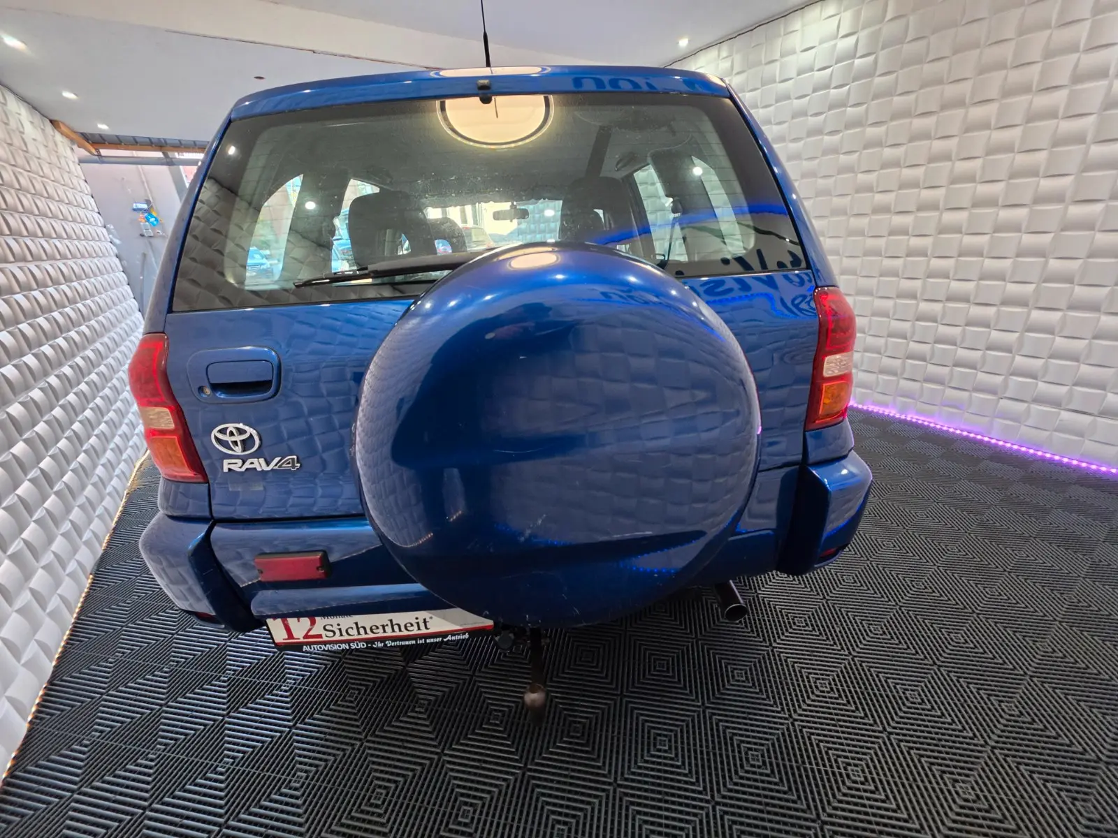 Toyota RAV4 2.0 D-4D 116 ch 4x4 Sol • 5 portes • Clim auto • Sièges chauffants • Attelage