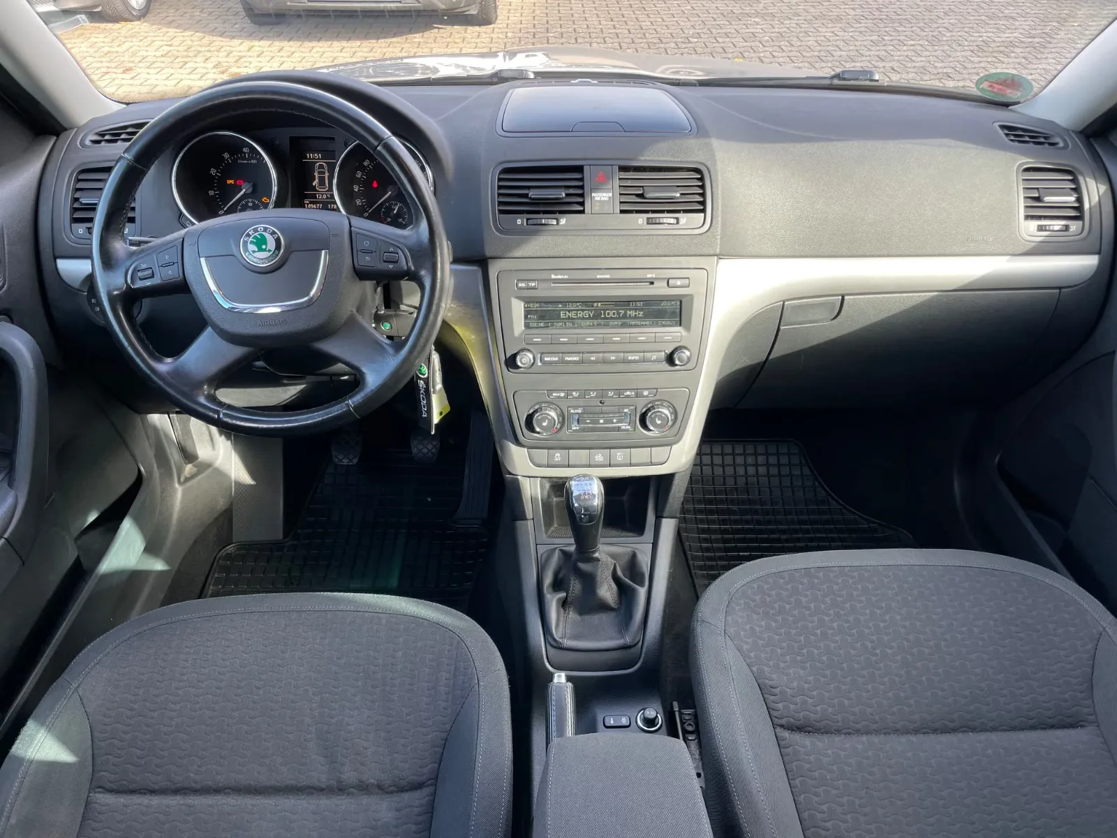 Skoda Yeti 1.8 TSI 160 ch 4x4 Experience • Attelage • Clim bizone • Sièges chauffants • Régulateur