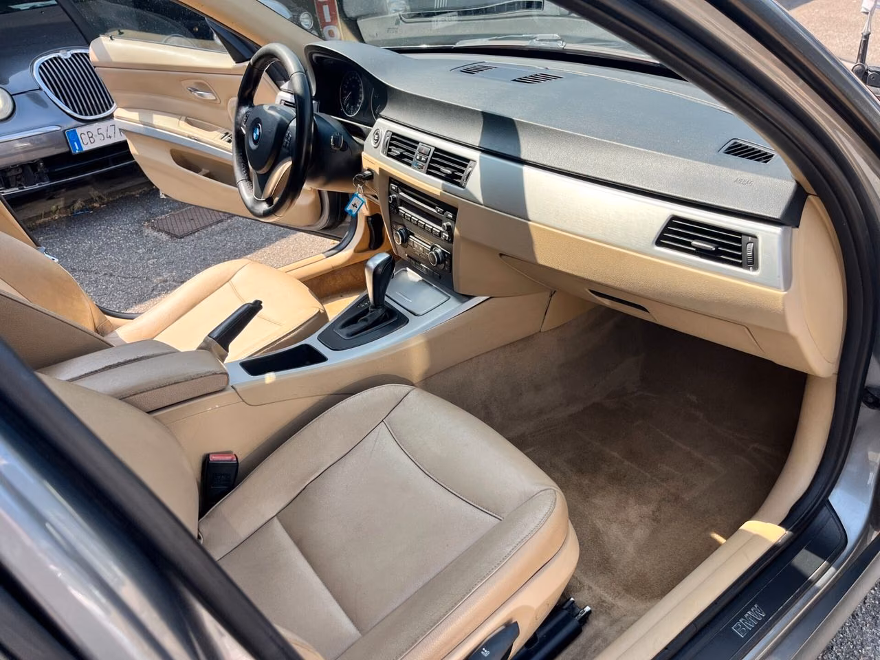 BMW 330 BMW 320 330D CAT XDRIVE TOURING FUTURA | 184 ch | 4X4 | BVA