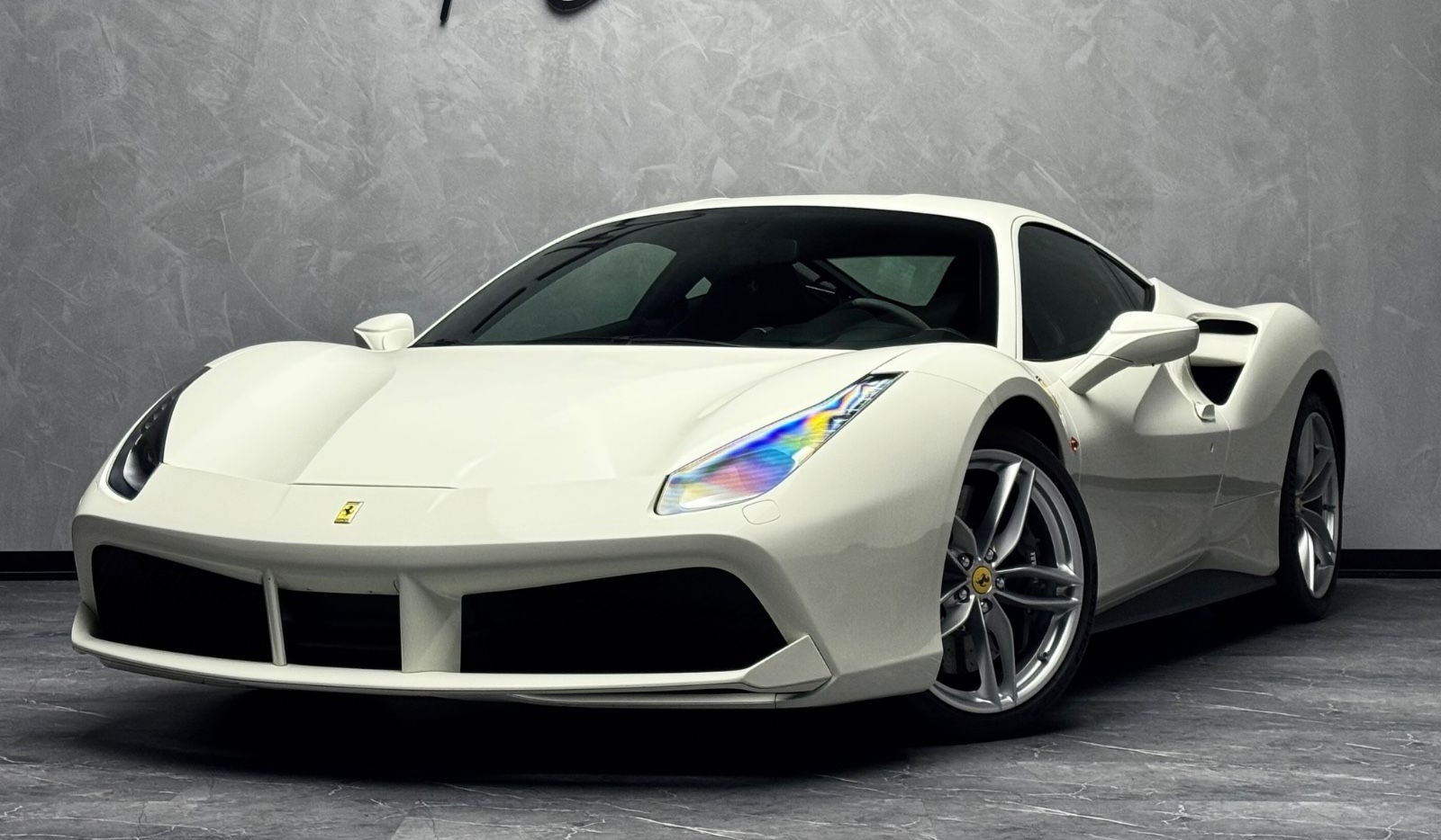 FERRARI 488 GTB CARBON RACING