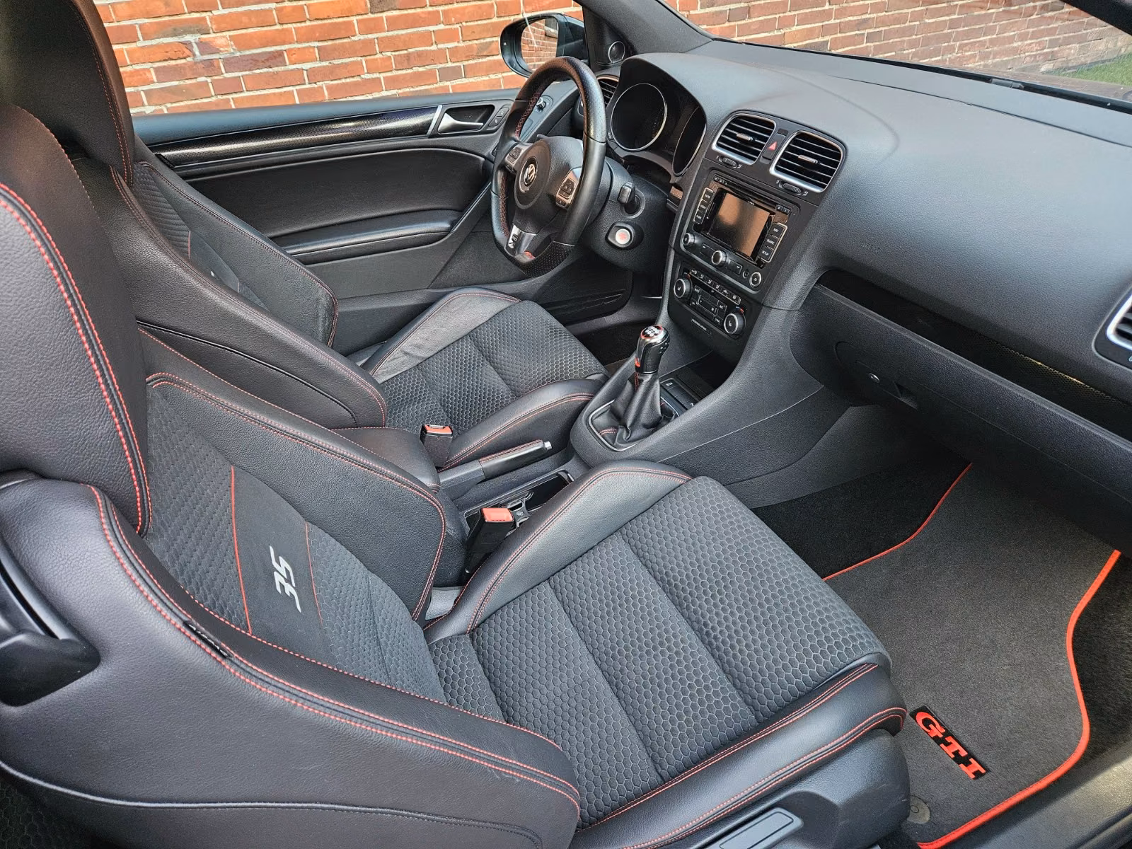 VOLKSWAGEN GOLF GTI 235CH EDITION 35