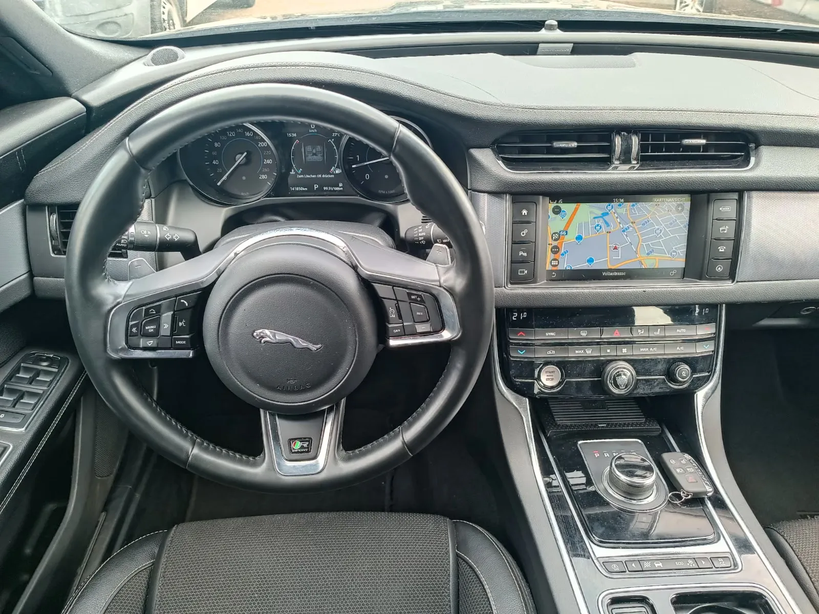 JAGUAR XF 2.0D 163CH - R-SPORT - CAMERA DE RECUL - BVA - CT RECENT - 142.000 KMS