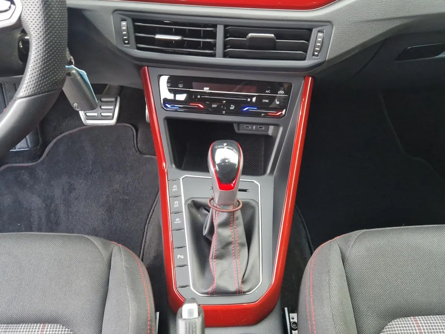 VOLKSWAGEN POLO GTI 2.0 TSI ALU MATRIX-LED PDC APP-CONNECT | 207 ch | BVA