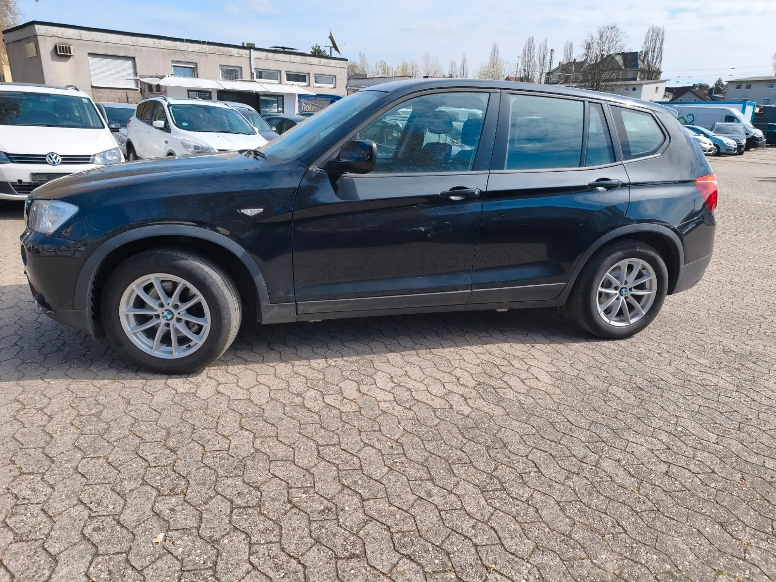 BMW X3 xDrive20d | 184 ch | BVA | Phares bi-xénon | Attelage | Radar de recul | Jeu de jantes supplémentaire
