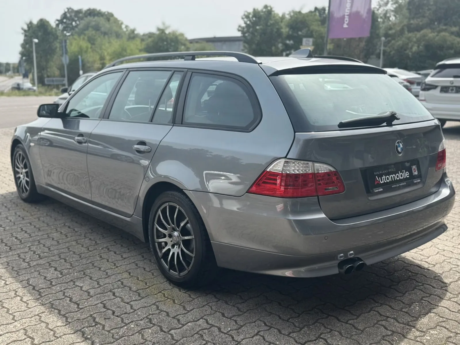BMW Série 5 530i Touring | 272 ch | BVA | Toit panoramique | Cuir | Suspension pneumatique | GPS | Attelage