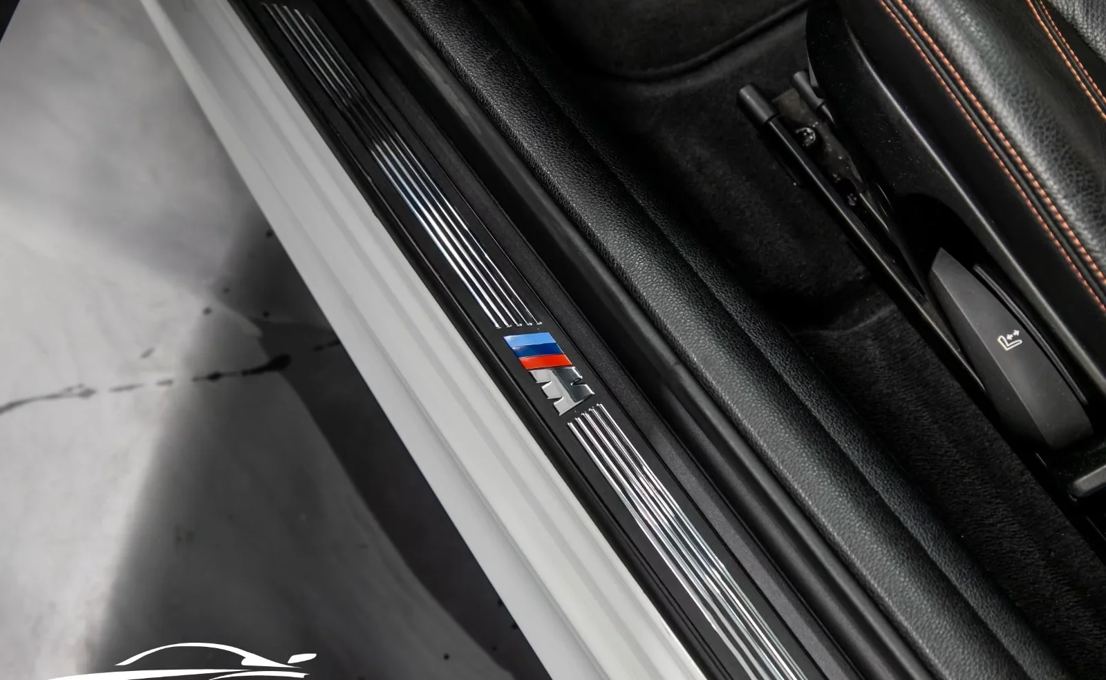 BMW 1M Coupé 3.0 biturbo 340 ch • Boîte manuelle 6 • KW V3 • Cuir • Harman Kardon