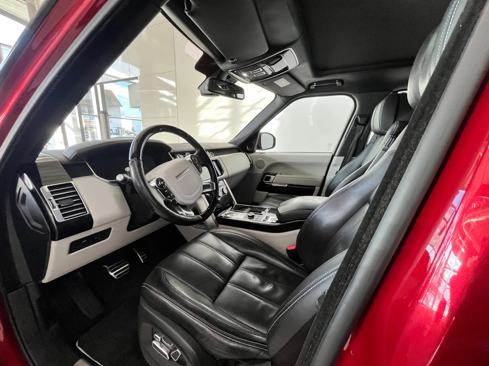 Land Rover Range Rover 5.0 V8 Autobiography | 510 ch | BVA | Toit panoramique | Meridian | Caméra 360 | Attelage | Sièges ventilés