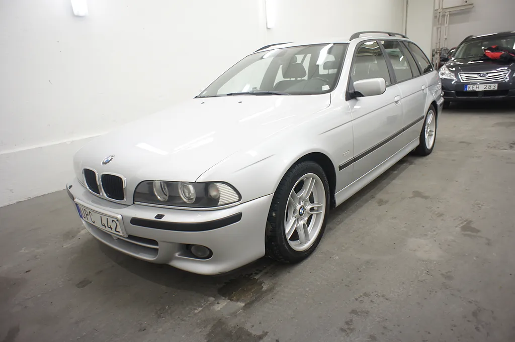BMW 525i TOURING e39 192 ch BVA M SPORT 4X2 - 219000 km