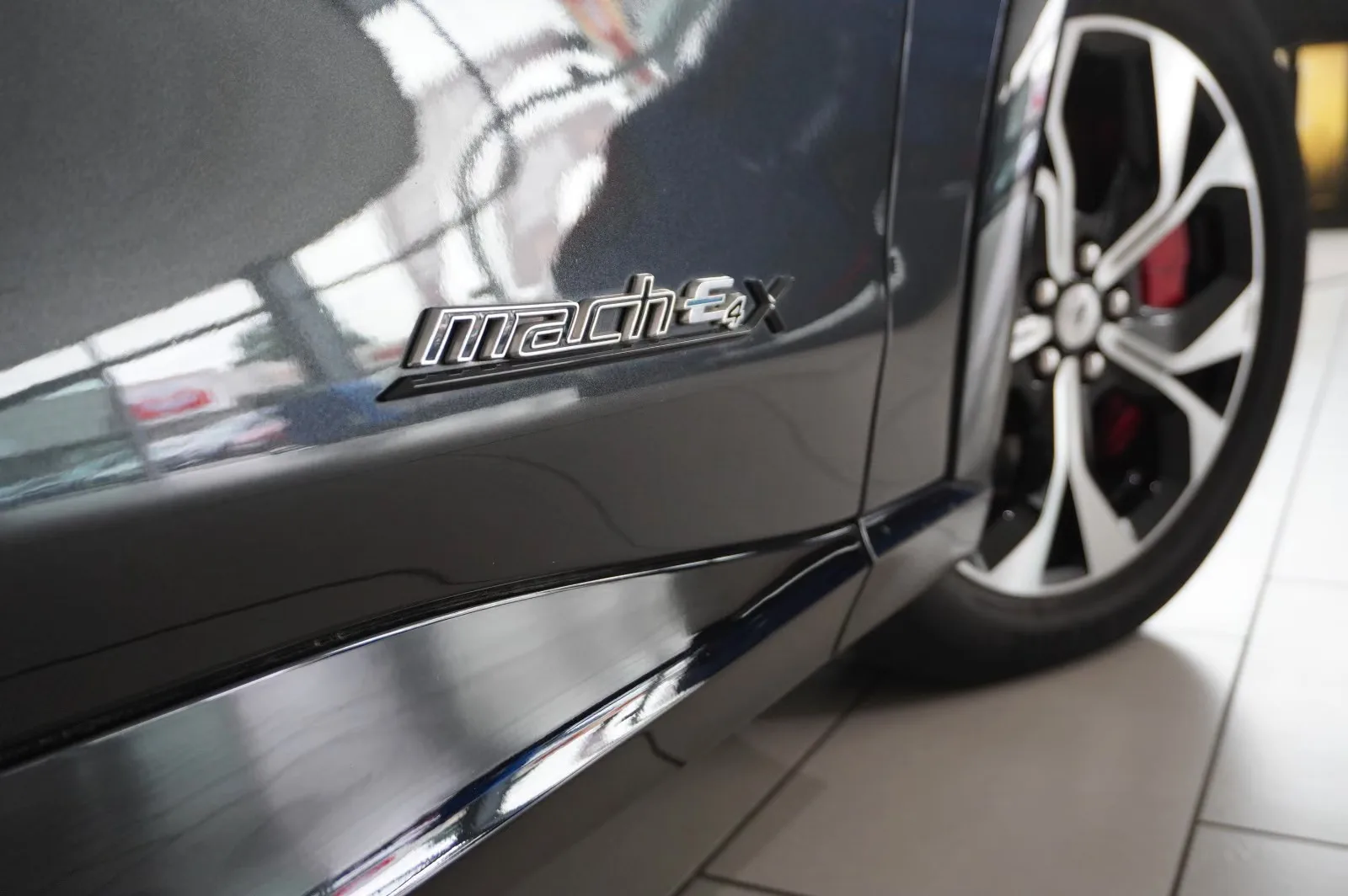 FORD MUSTANG MACH-E AWD 99KWH GPS / LED / 360° / PANORAMIQUE /  351 ch | BVA | 99KWH