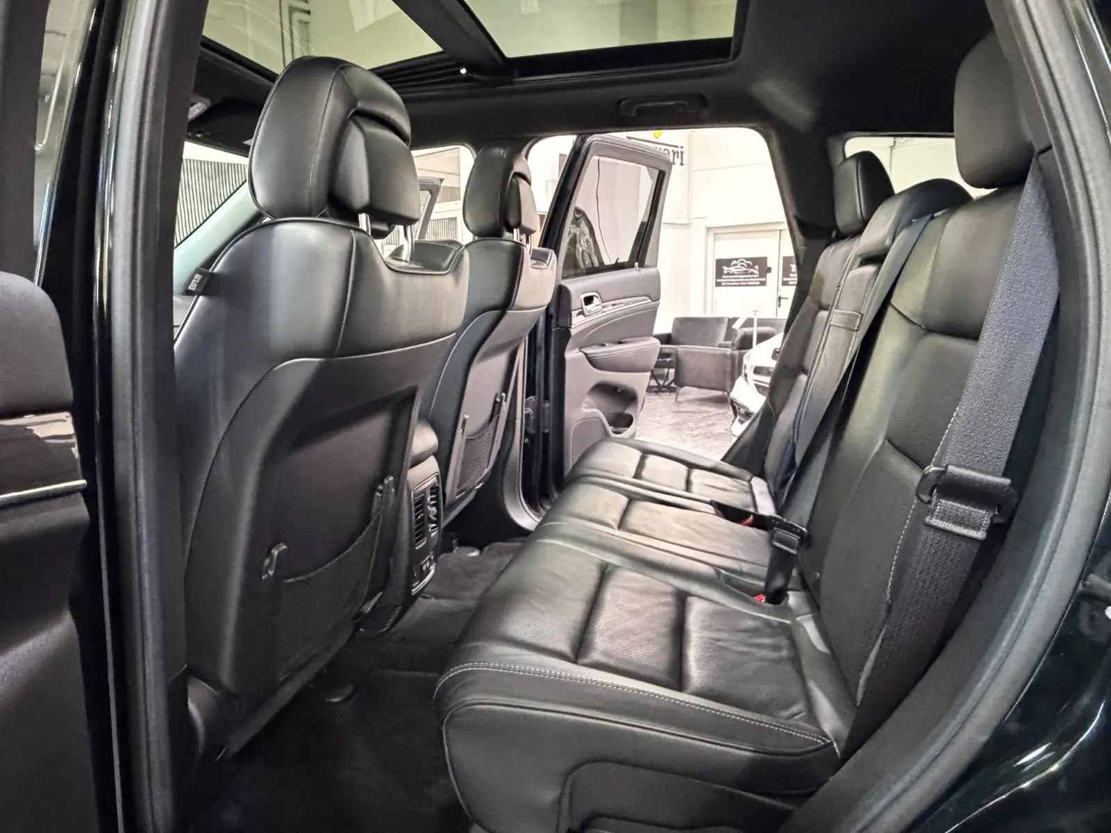 JEEP GRAND CHEROKEE | 241 ch | 4X4 | BVA |3.0 CRD OVERLAND | GPS | CUIR