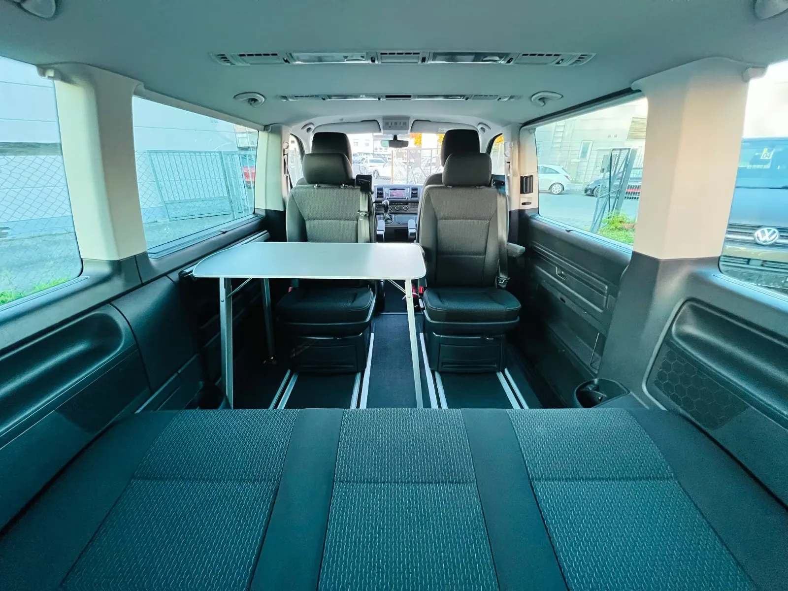 VOLKSWAGEN T6 MULTIVAN 2.0 TDI 150CH - DSG - GPS - CAMÉRA - ATTELAGE - 7 PLACES - 114.000 KMS
