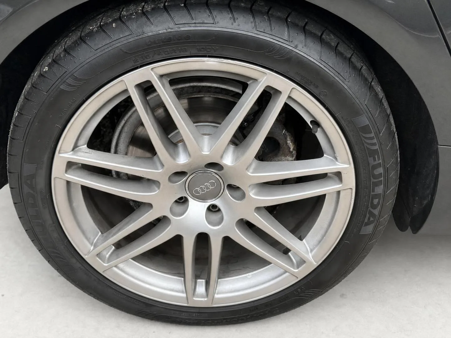 Audi A6 Avant 3.0 TDI 204 ch • Boîte auto • 1ère Main - GPS • Bi-Xénon • Attelage • Sièges sport chauffants