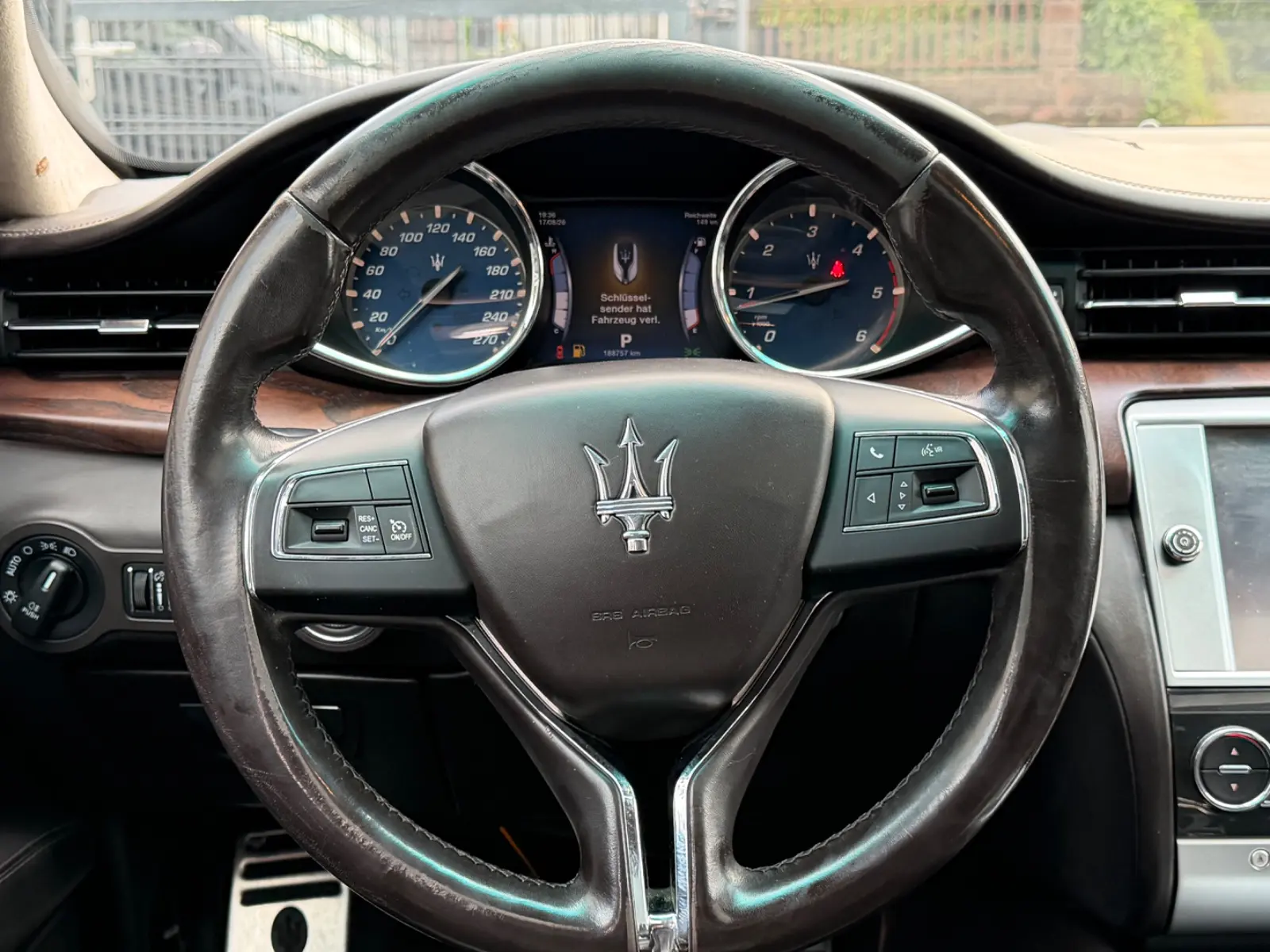 Maserati Quattroporte 3.0 V6 Diesel | 275 ch | BVA | Cuir | Toit ouvrant | Caméra | GPS | Sièges chauffants