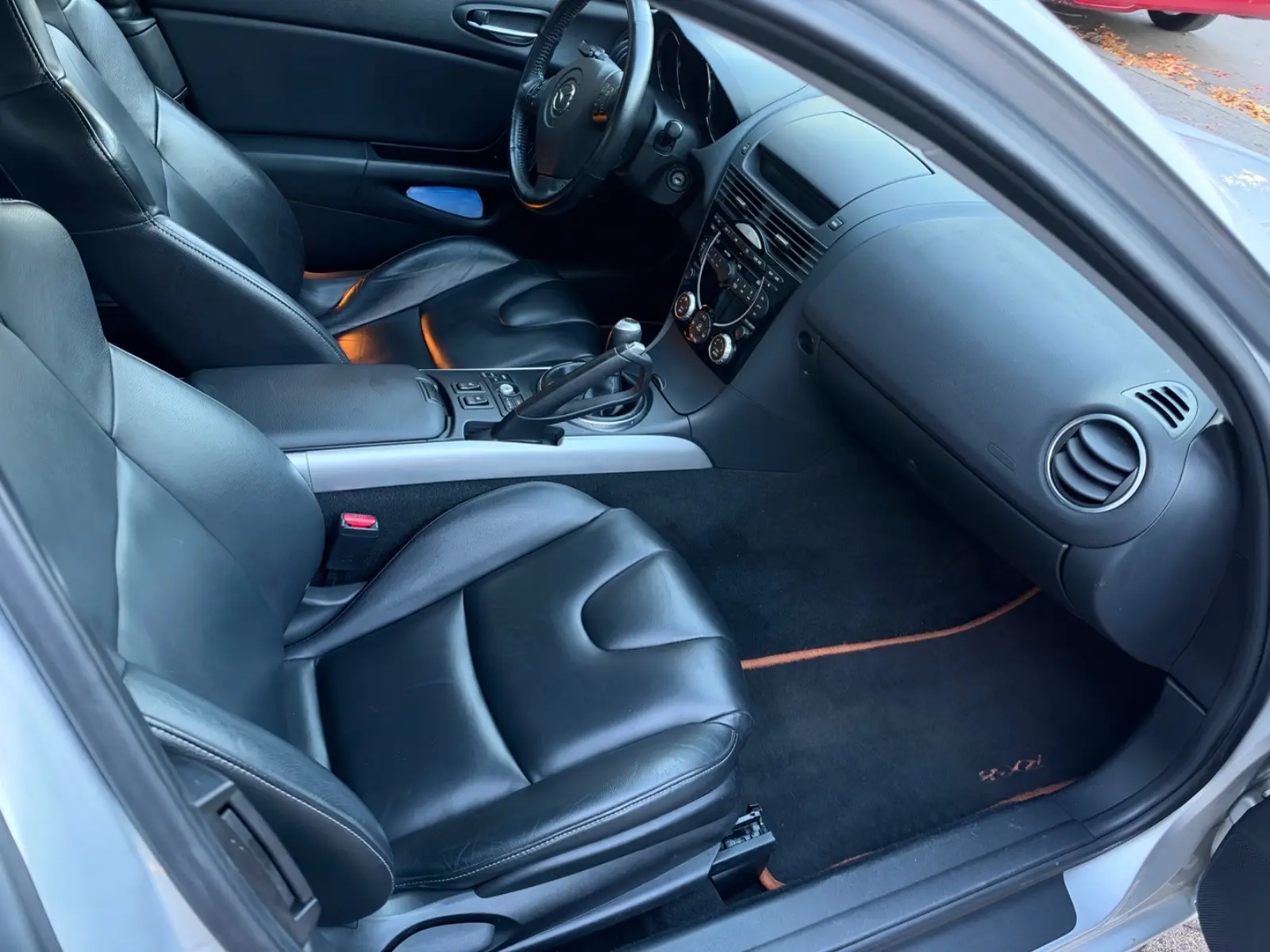 MAZDA RX-8 REVOLUTION 1.3 WANKEL 192ch - CUIR - GPS - SIÈGES CHAUFFANTS ET ÉLECTRIQUES - CLIM AUTO - ÉCHAPPEMENT SPORT FOX