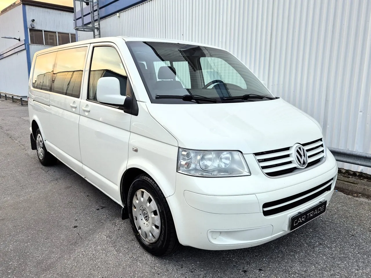 Volkswagen Caravelle 2.5 TDI Comfortline | 131 ch | BVM | 9 places | Chauffage auxiliaire programmable | Climatisation automatique | 2 propriétaires