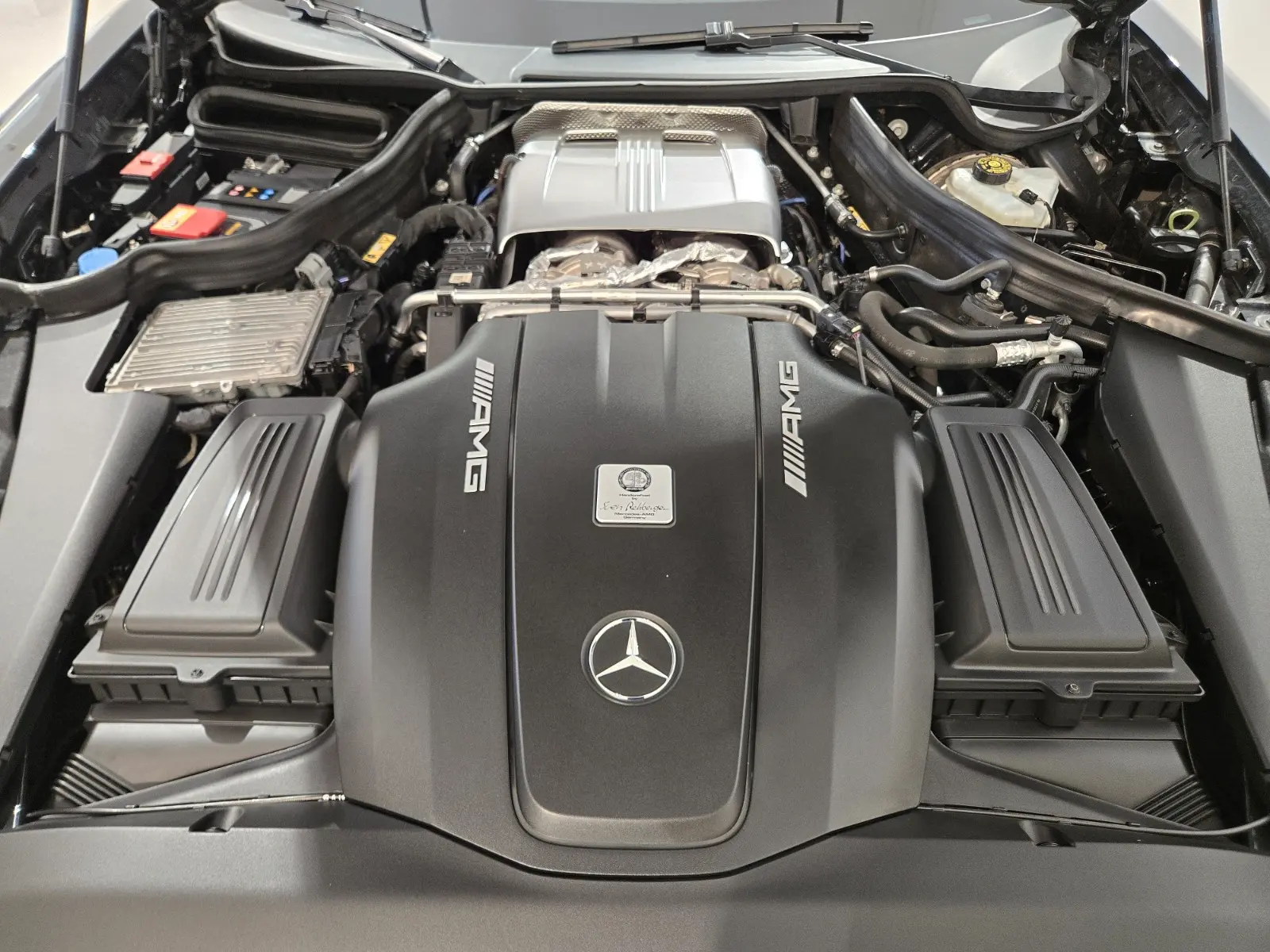 Mercedes-AMG GT S V8 510 ch • 24 900 km • Pack Dynamic Plus • Toit pano • Burmester • Cuir Nappa