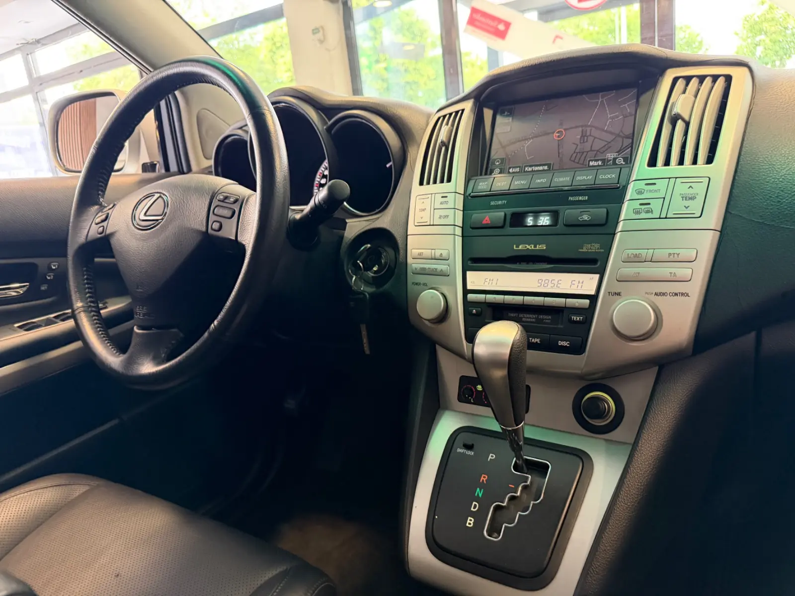 Lexus RX 400h | 272 ch | BVA | Cuir | Toit ouvrant | GPS | Xénon | Sièges chauffants à mémoire