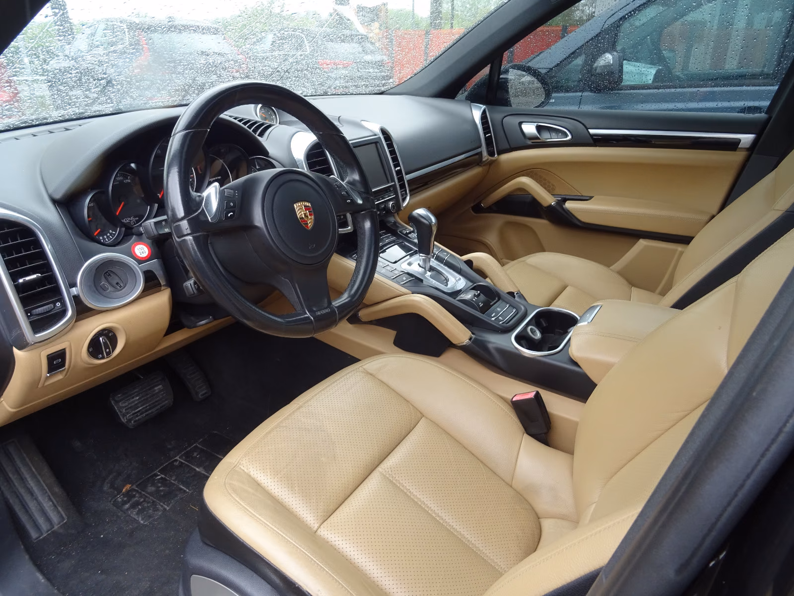 Porsche Cayenne 3.6 V6 Platinum Edition | 299 ch | BVA | Cuir beige | Toit ouvrant | GPS | Phares bi-xénon | Sièges électriques à mémoire