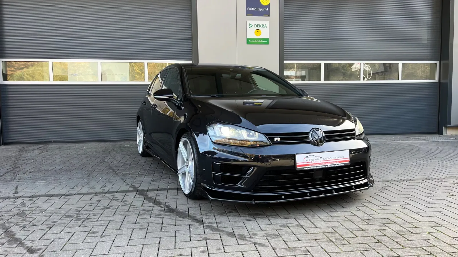 VOLKSWAGEN GOLF VII - R 4MOTION - 300 CV - BVM - HISTORIQUE COMPLET