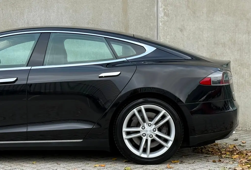 Tesla Model S 70D 333ch - Soh 89% - Supercharge gratuite - Autonomie 390km - Pack Climat Froid - Jantes 19"