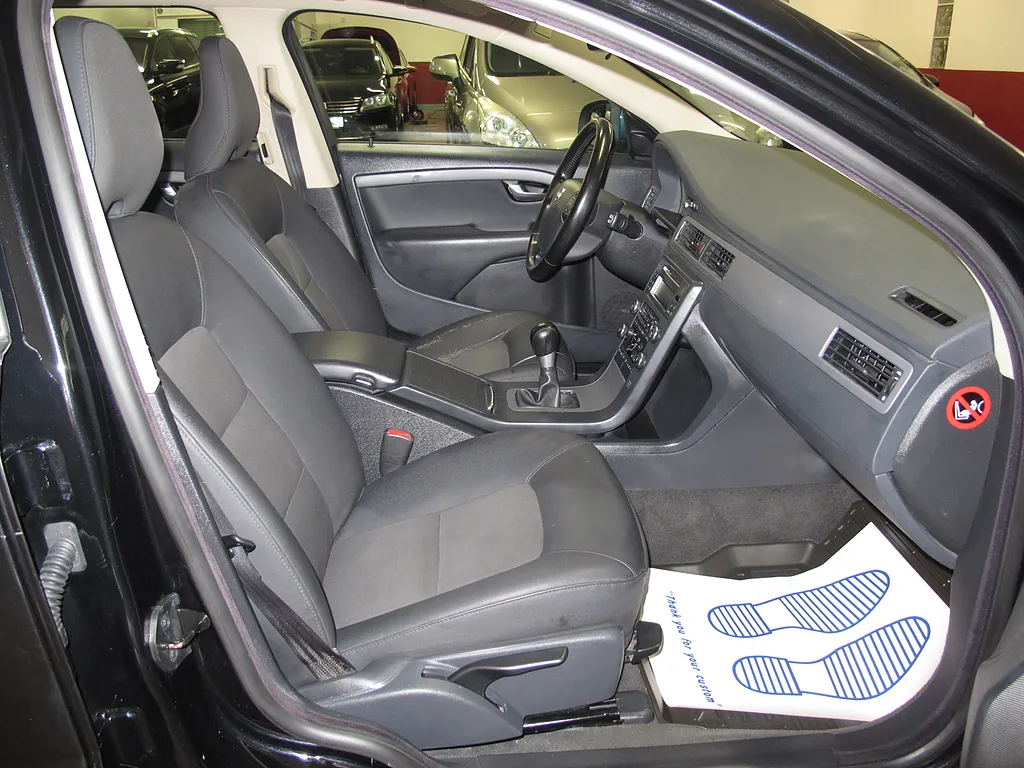 VOLVO V70 2.0 FLEXIFUEL 146CH