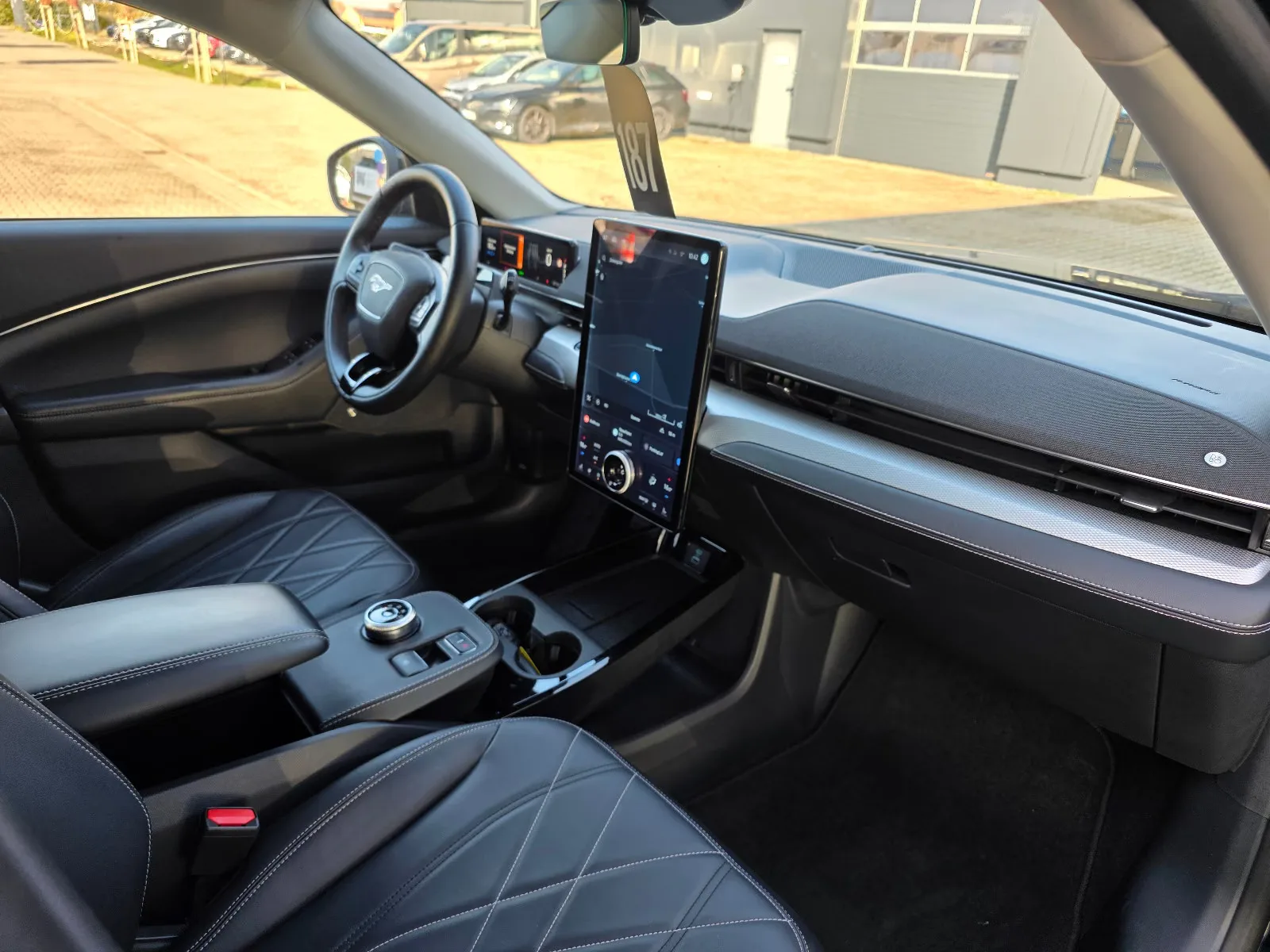 FORD MUSTANG MACH-E | 294 ch | BVA | TÜV+SERVICE FAITS / SOH 95.3%