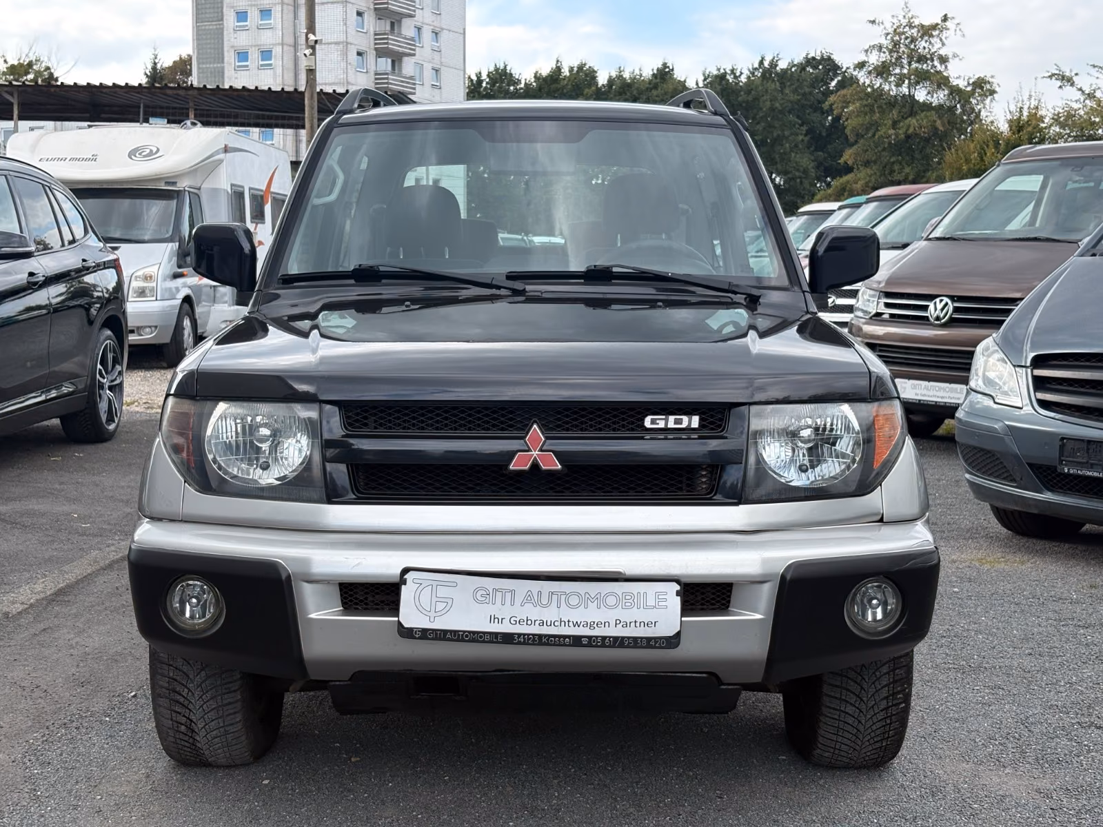 Mitsubishi Pajero Pinin 1.8 GDI 120 ch 4x4 Confort • 3 portes • Clim • Barres de toit