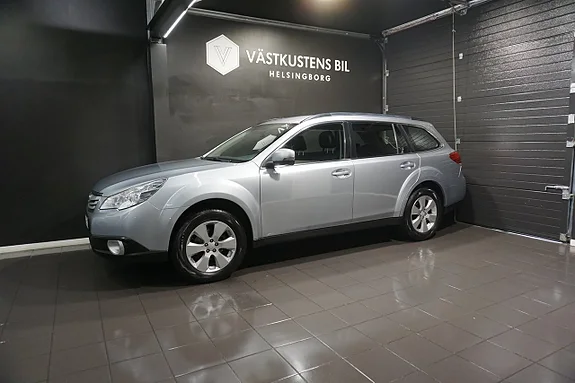SUBARU OUTBACK 2.5 167 ch 4x4 4WD LINEARTRONIC BUSINESS BVA - 2ème MAIN - ATTELAGE - CAMÉRA - 196000 km