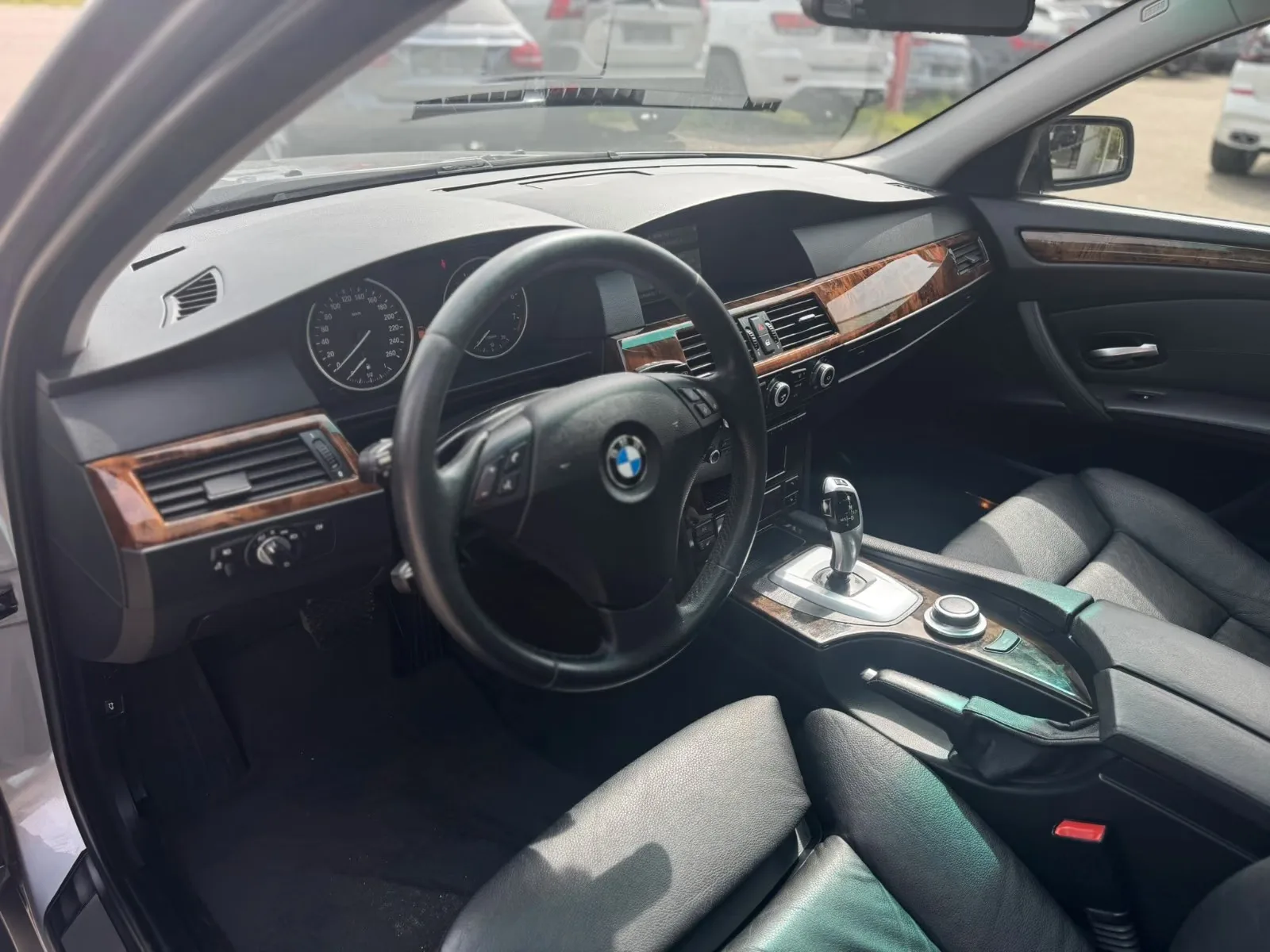 BMW Série 5 530i Touring | 272 ch | BVA | Toit panoramique | Cuir | Suspension pneumatique | GPS | Attelage