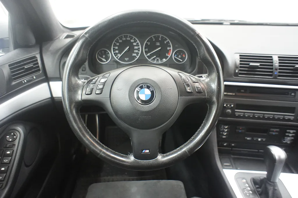BMW 525i TOURING e39 192 ch BVA M SPORT 4X2 - 219000 km