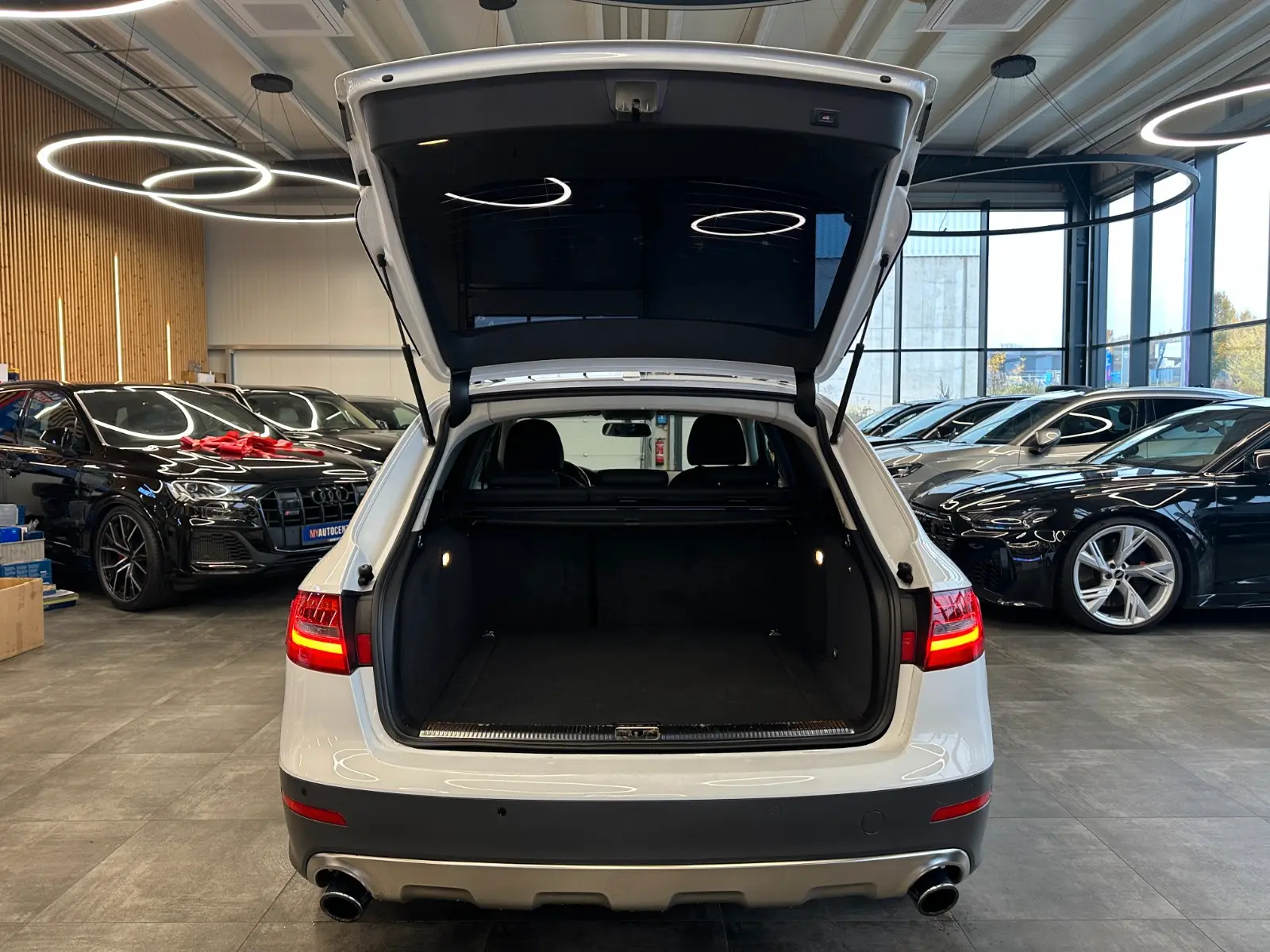 Audi A4 Allroad 2.0 TFSI quattro 211 ch • S tronic • GPS • Radars AV/AR • Régulateur • Sièges chauffants