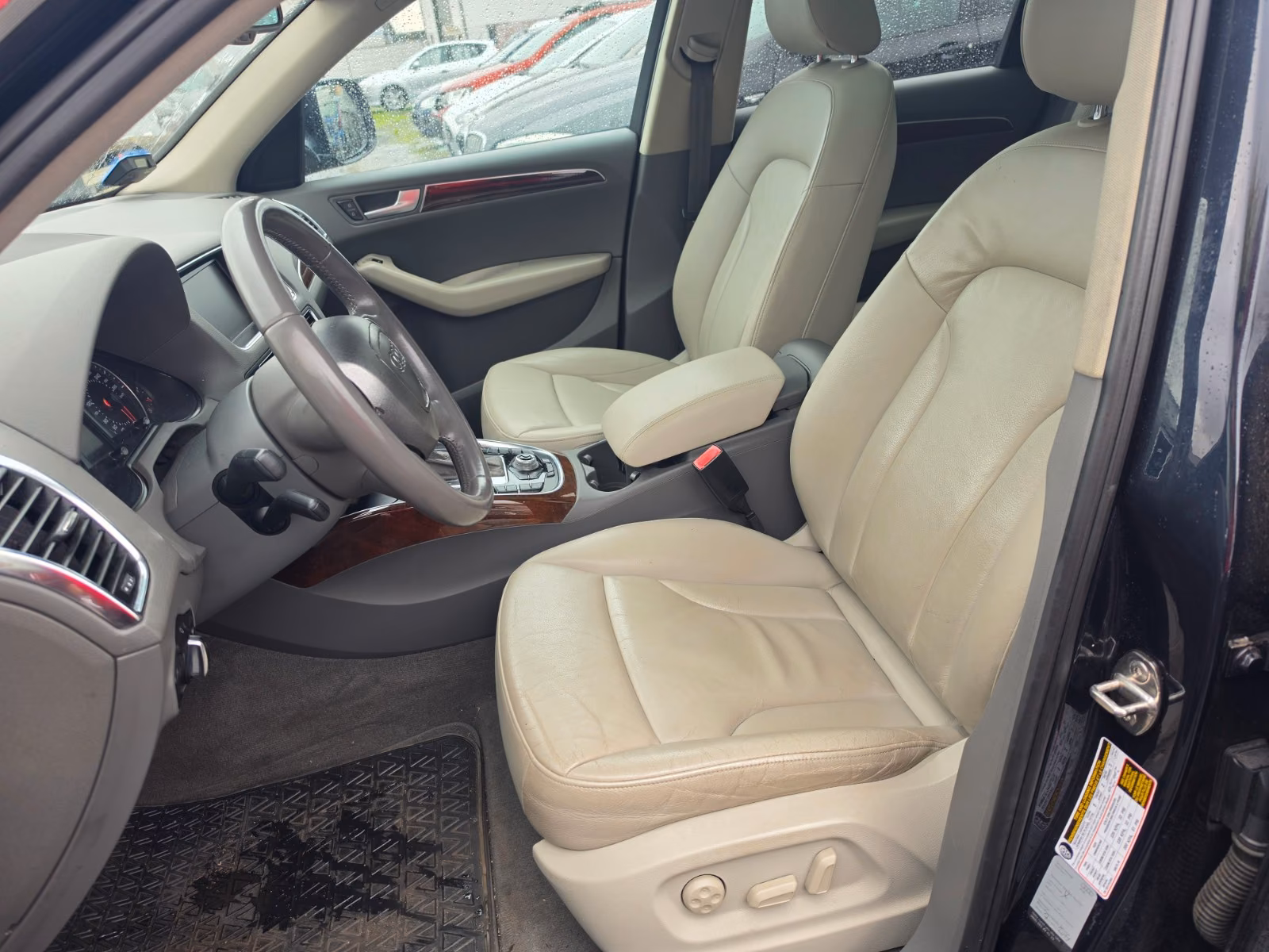 Audi Q5 2.0 TFSI quattro | 211 ch | BVA | Cuir beige | Toit panoramique | GPS | Caméra de recul | Phares xénon