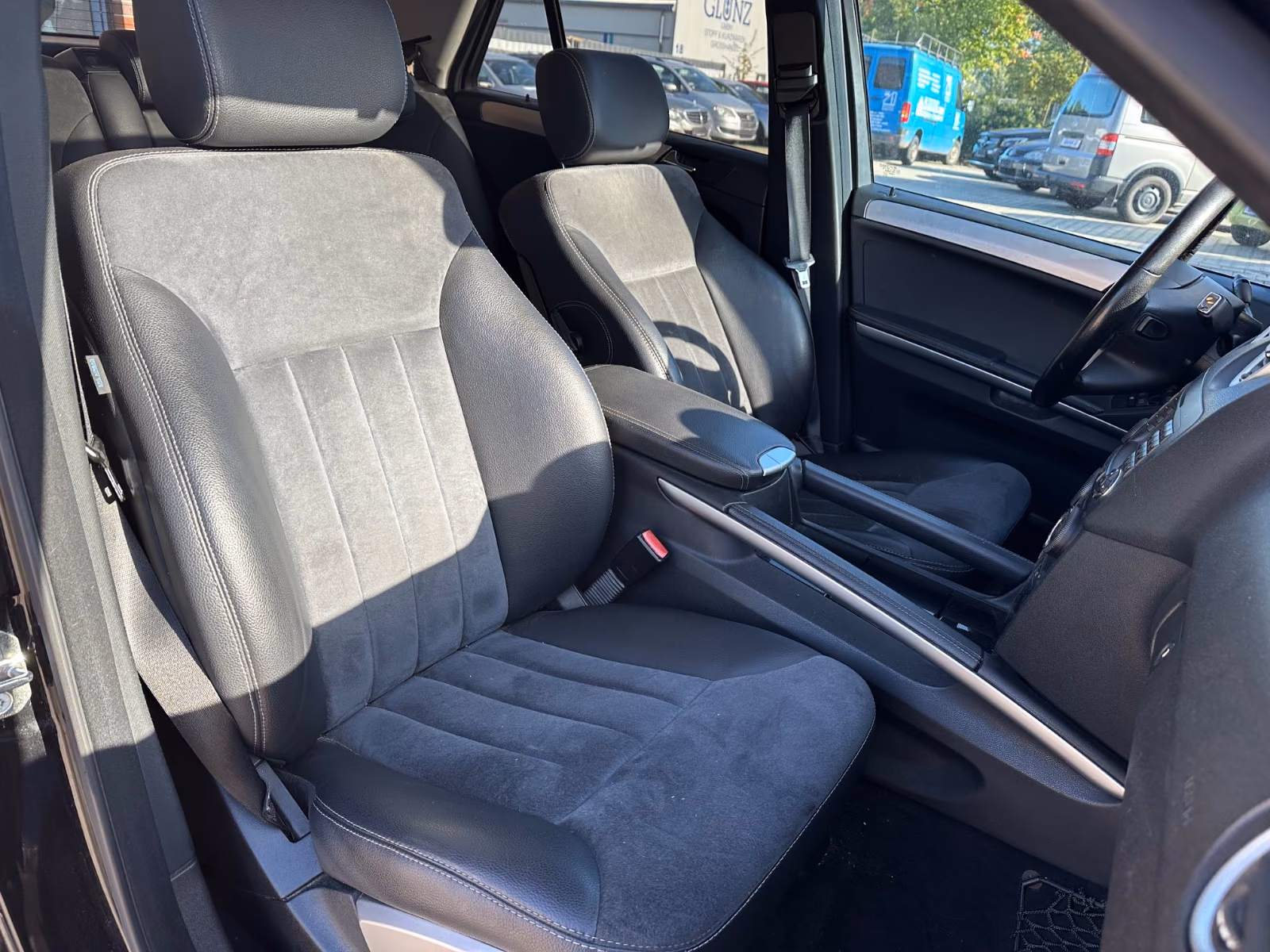 Mercedes-Benz ML 350 4Matic Pack Sport | 272 ch | BVA | Toit ouvrant | GPS | Sièges chauffants | Phares xénon