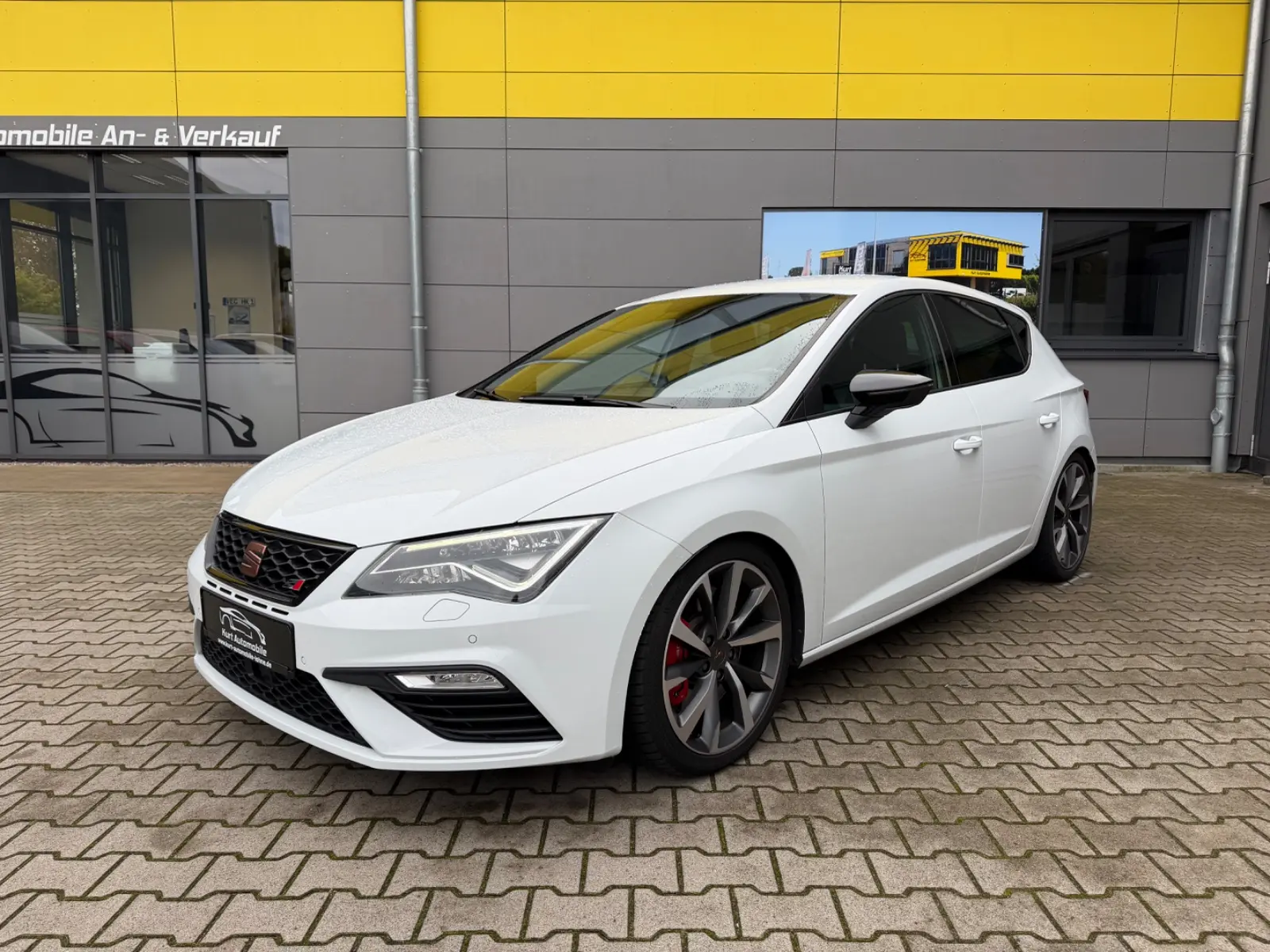 SEAT LEON CUPRA - 300 CV - ALCANTARA - BVA - ÉCHAPPEMENT SPORT